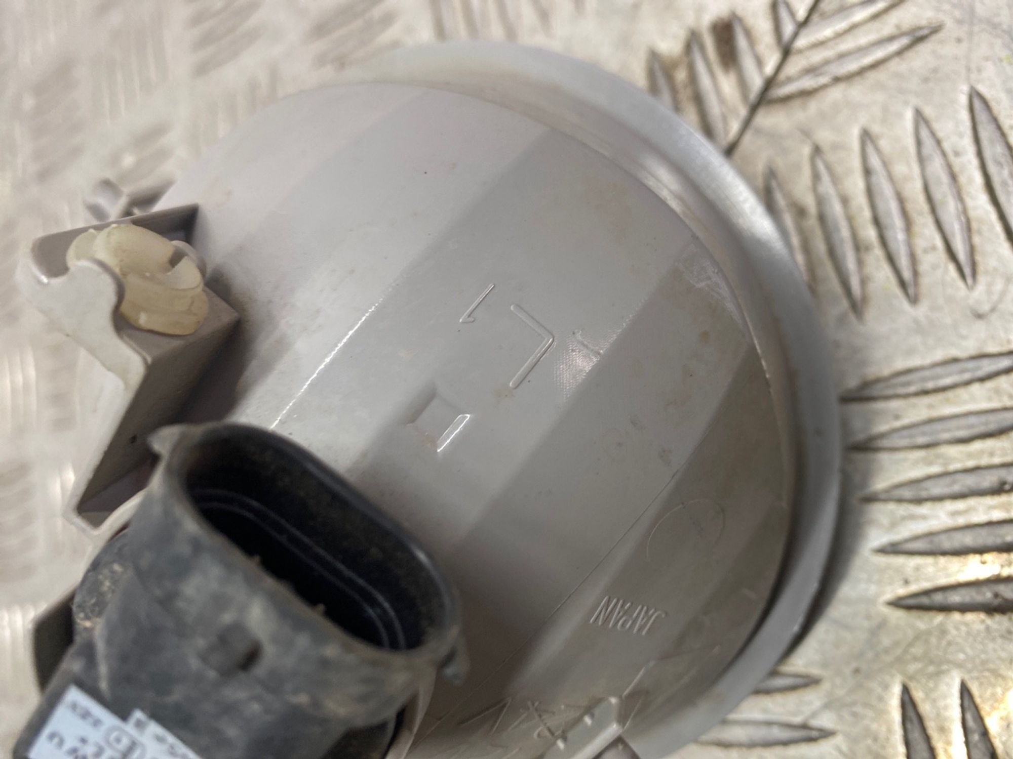 Б/У фара противотуманная передний левый  Toyota Land Cruiser GRJ200 2015, 1490 рублей, Краснодар