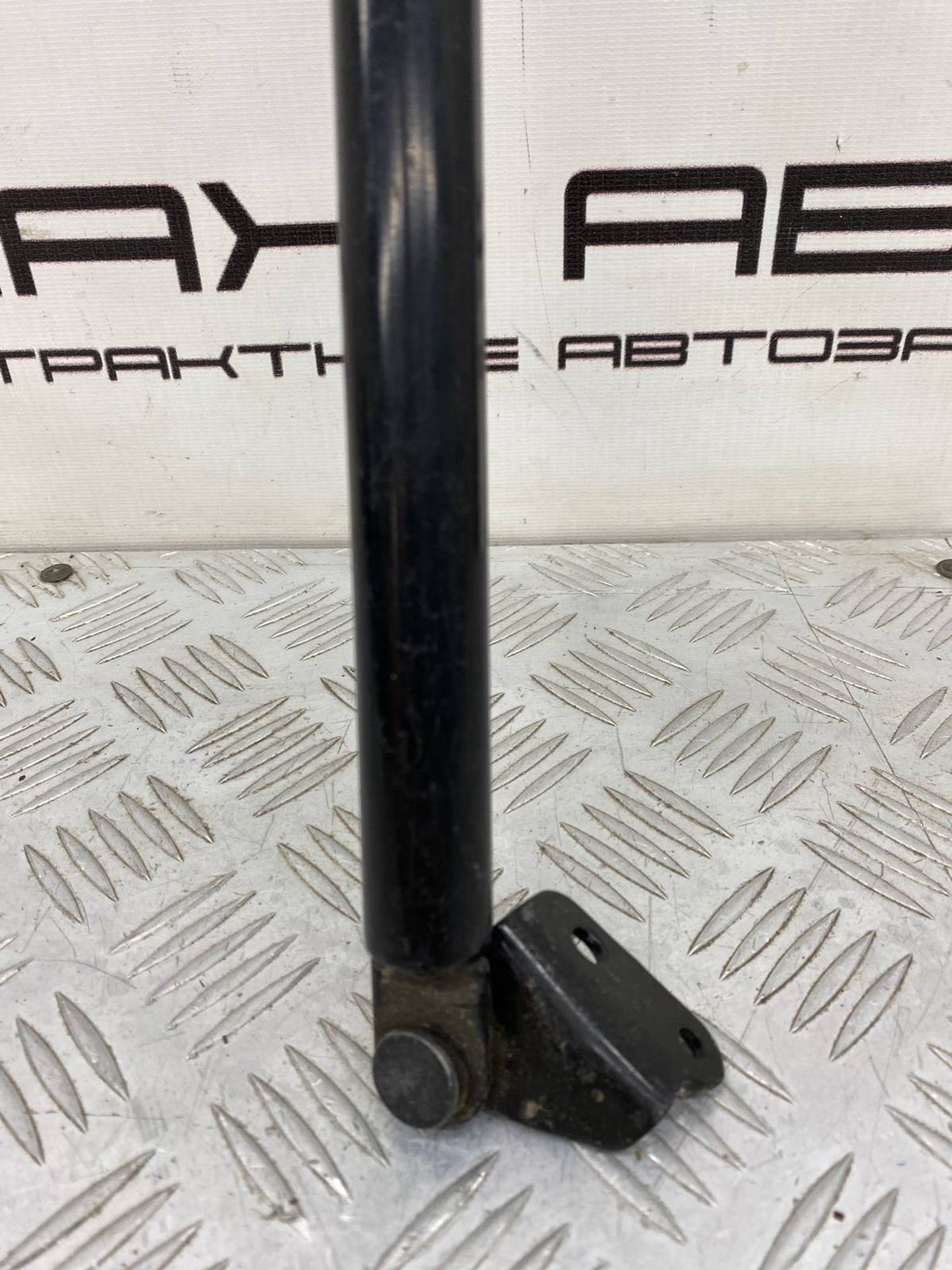 Б/У амортизатор багажника (газлифт, опора) задний, 800 рублей, Краснодар