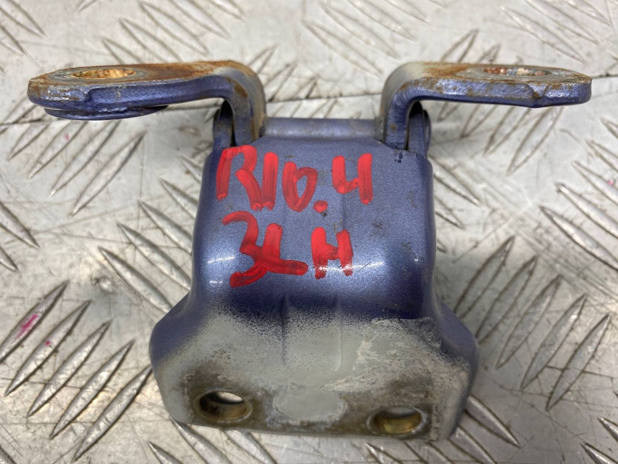 Б/У петля двери задний левый Kia Rio 1 DC 2004, 320 рублей, Краснодар