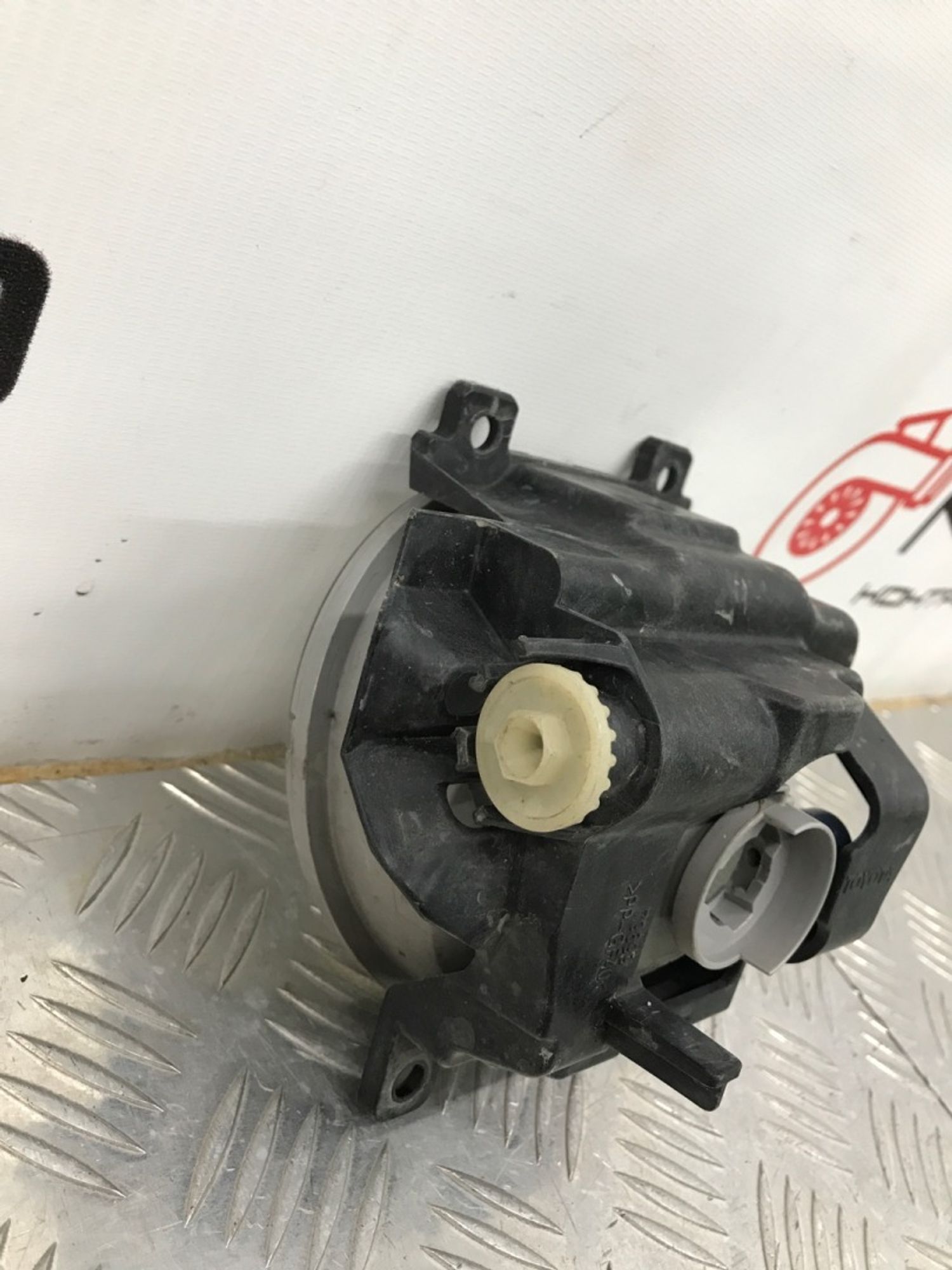 Б/У фара противотуманная передняя левая Toyota Hilux KUN15 2004, 990 рублей, Краснодар