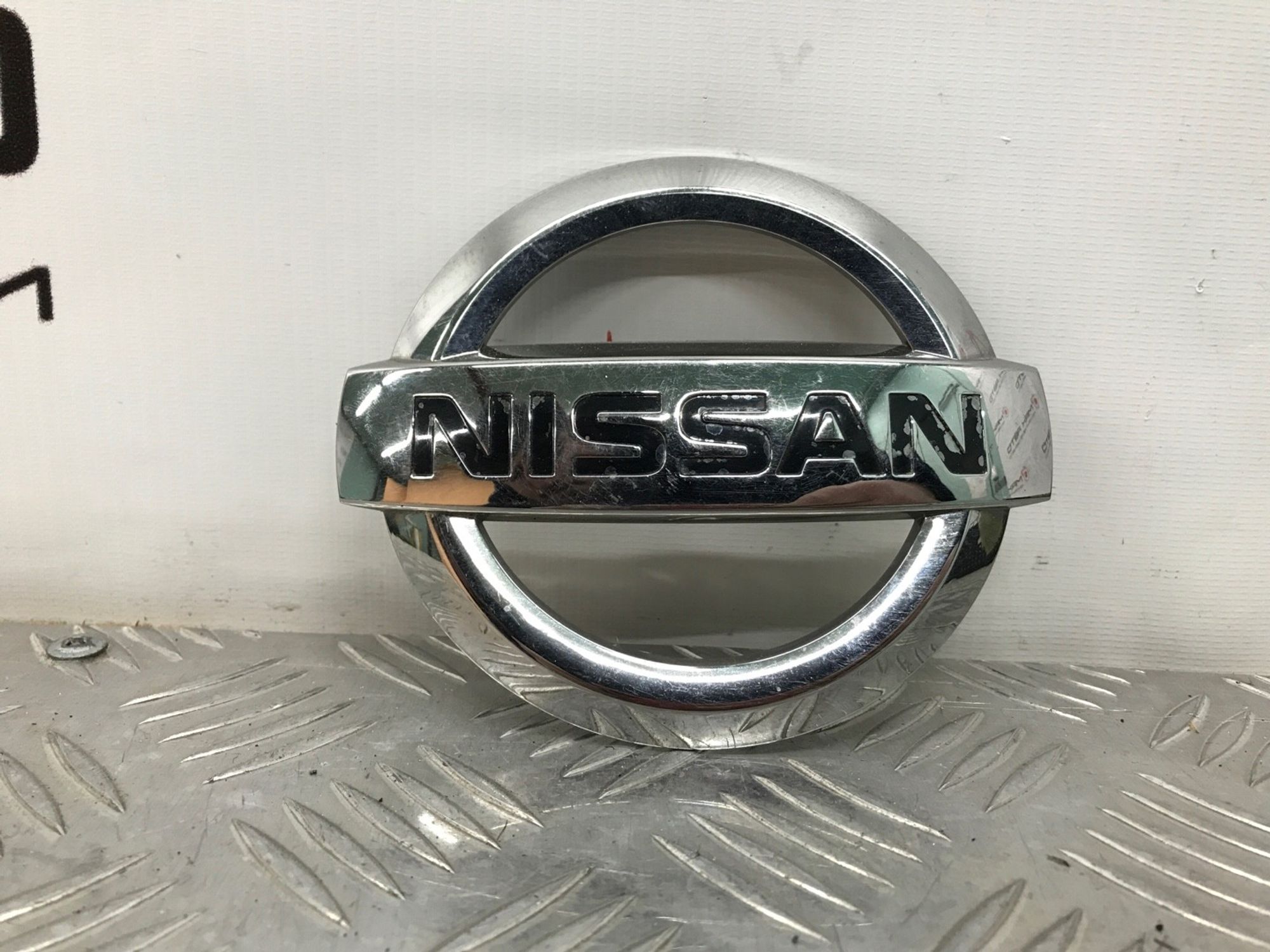 Б/У эмблема ( значок ) задний Nissan X-Trail T32 2013, 990 рублей, Краснодар