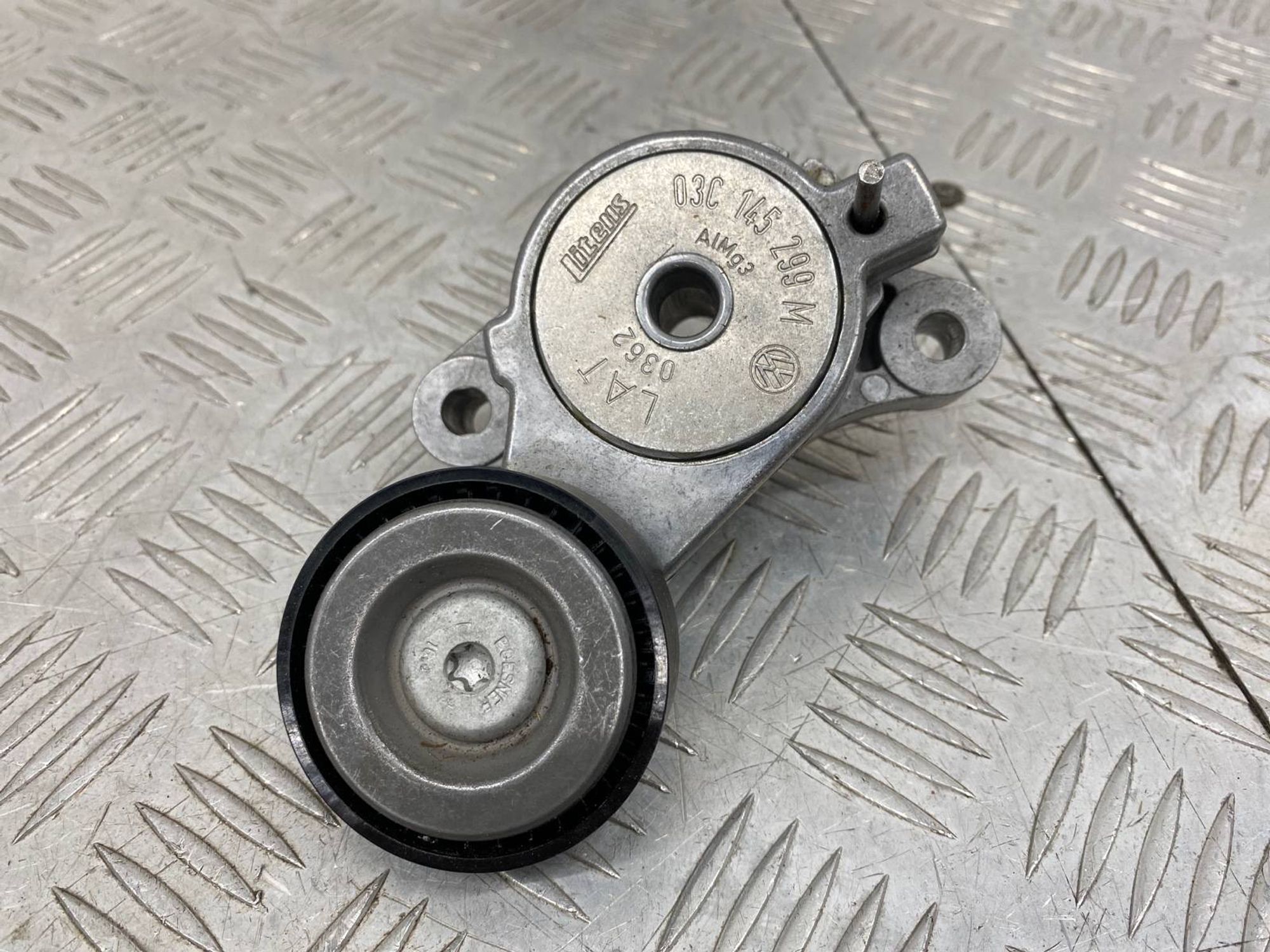 НОВАЯ(ЫЙ) оригинал натяжитель ремня генератора Volkswagen, 4990 рублей, Краснодар