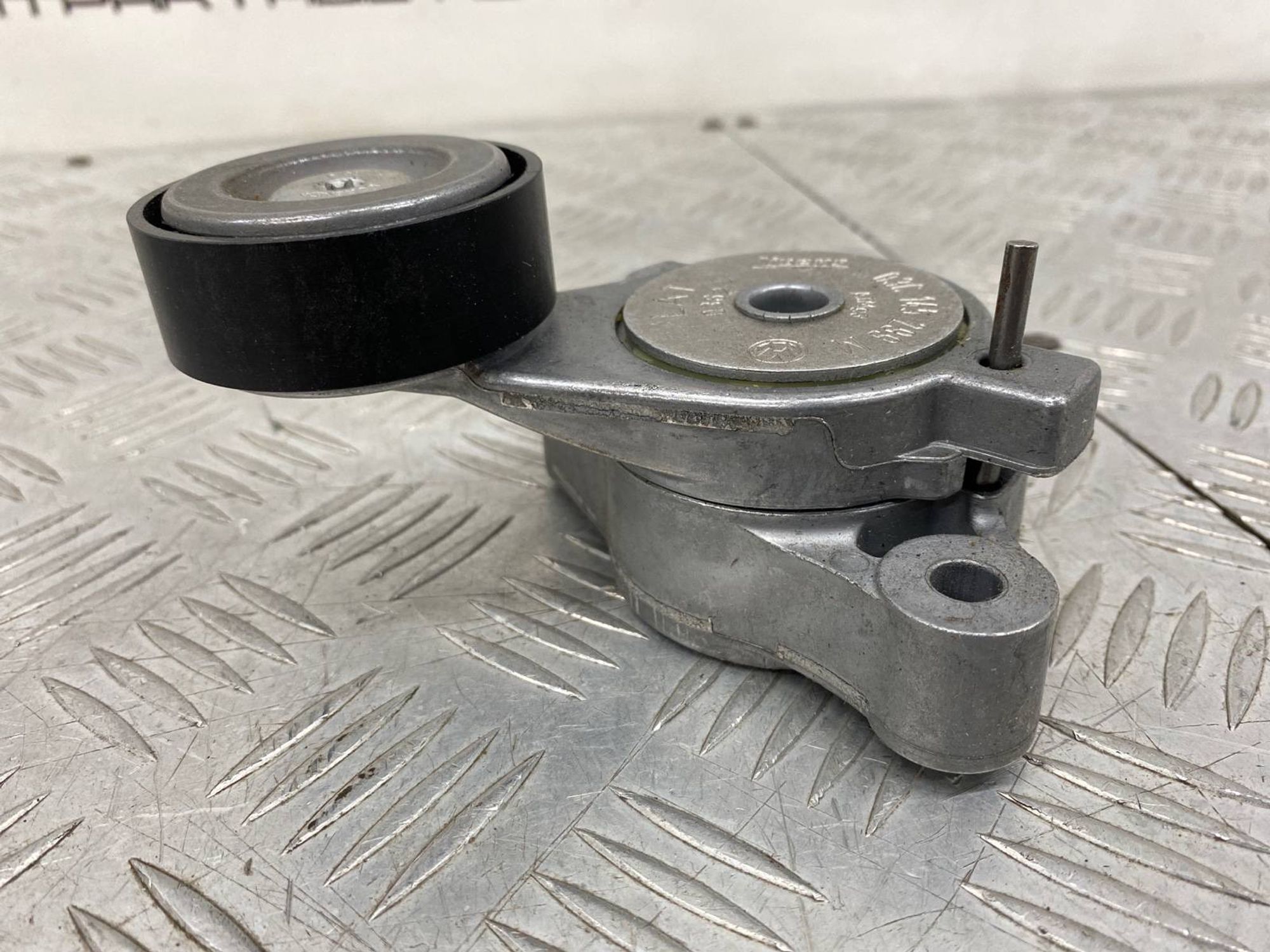 НОВАЯ(ЫЙ) оригинал натяжитель ремня генератора Volkswagen, 4990 рублей, Краснодар