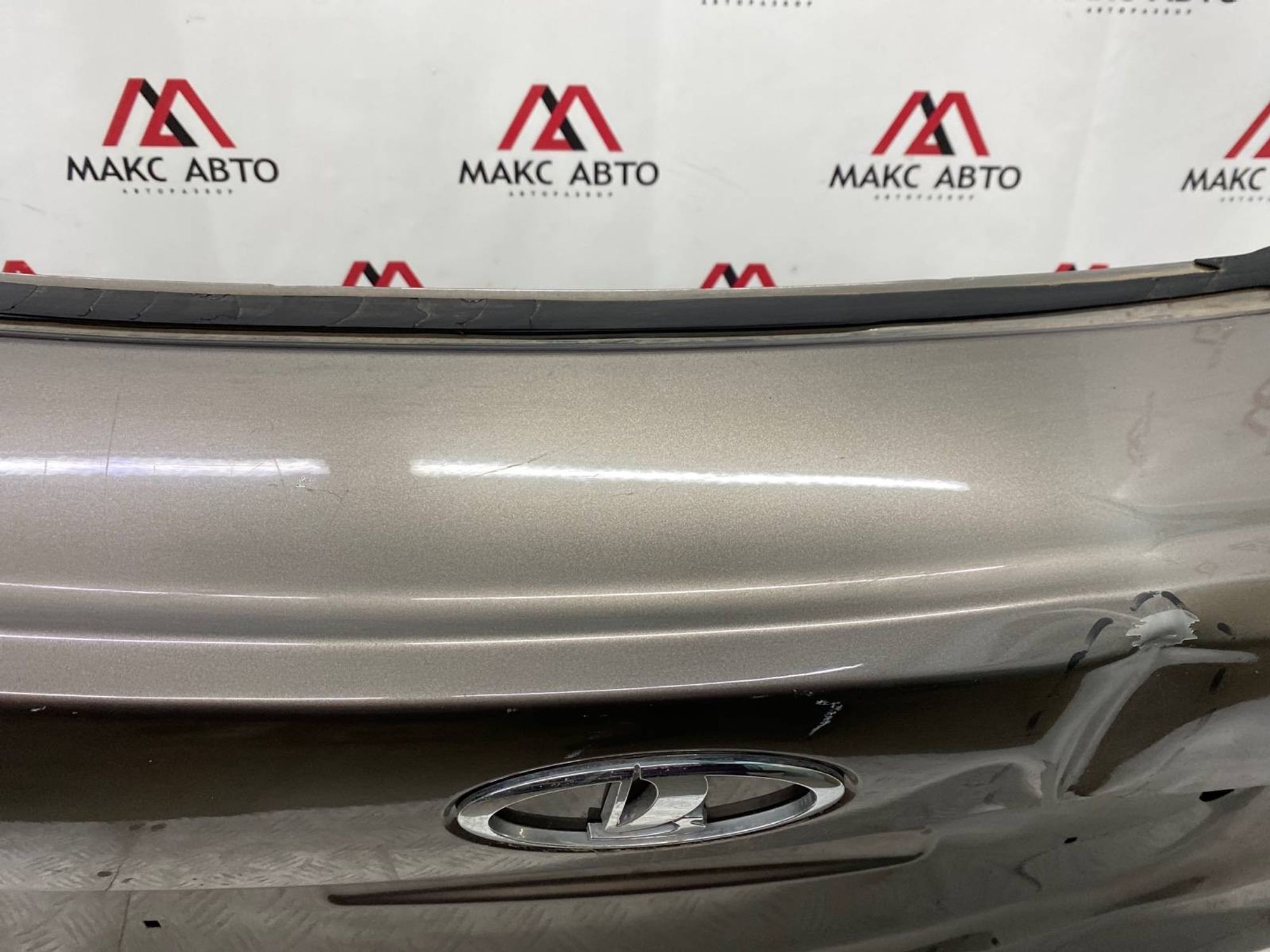 Б/У Крышка багажника Lada Granta 2190 2011, 2990 рублей, Краснодар