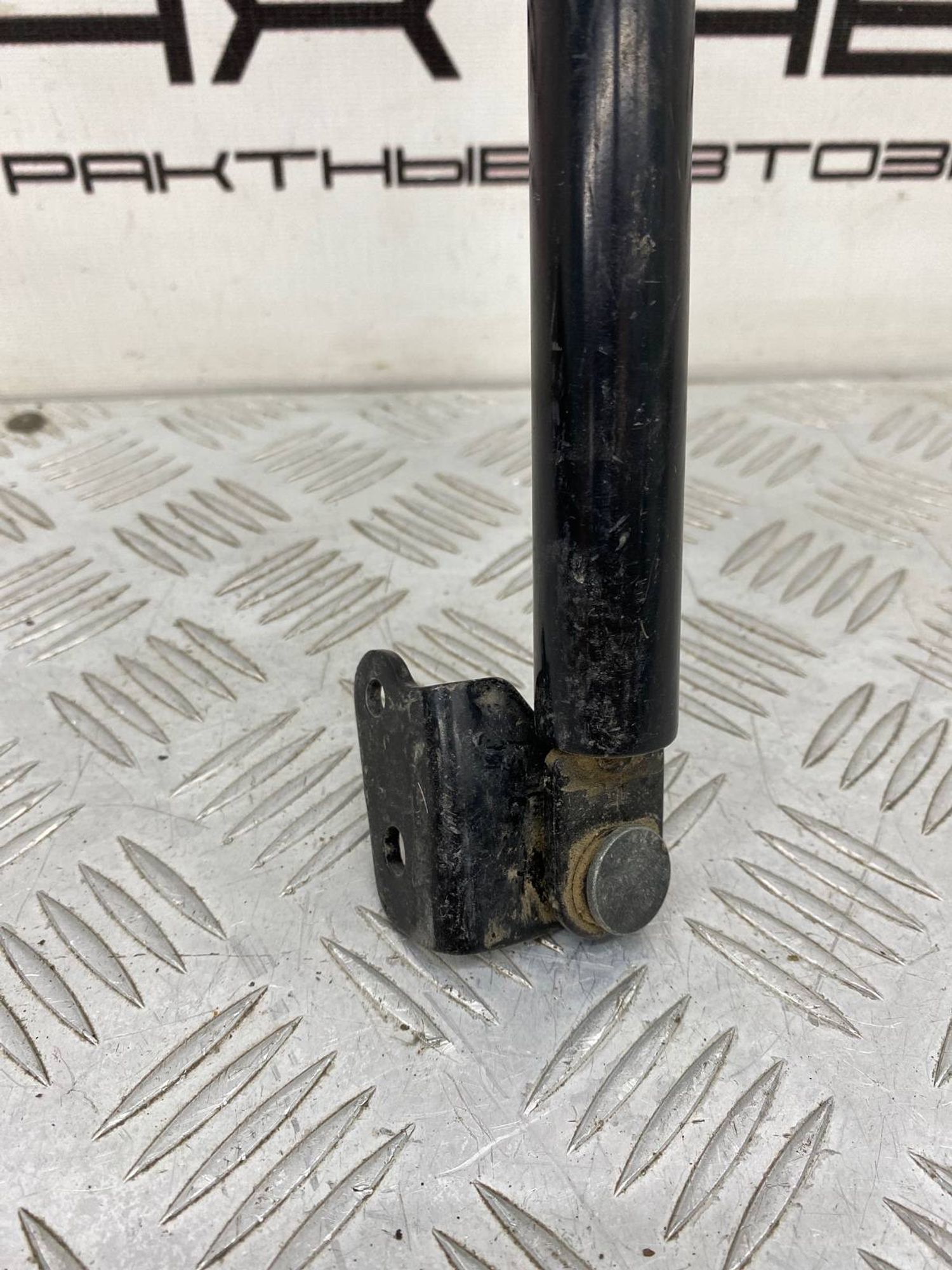 Б/У амортизатор багажника (газлифт, опора) задний, 800 рублей, Краснодар