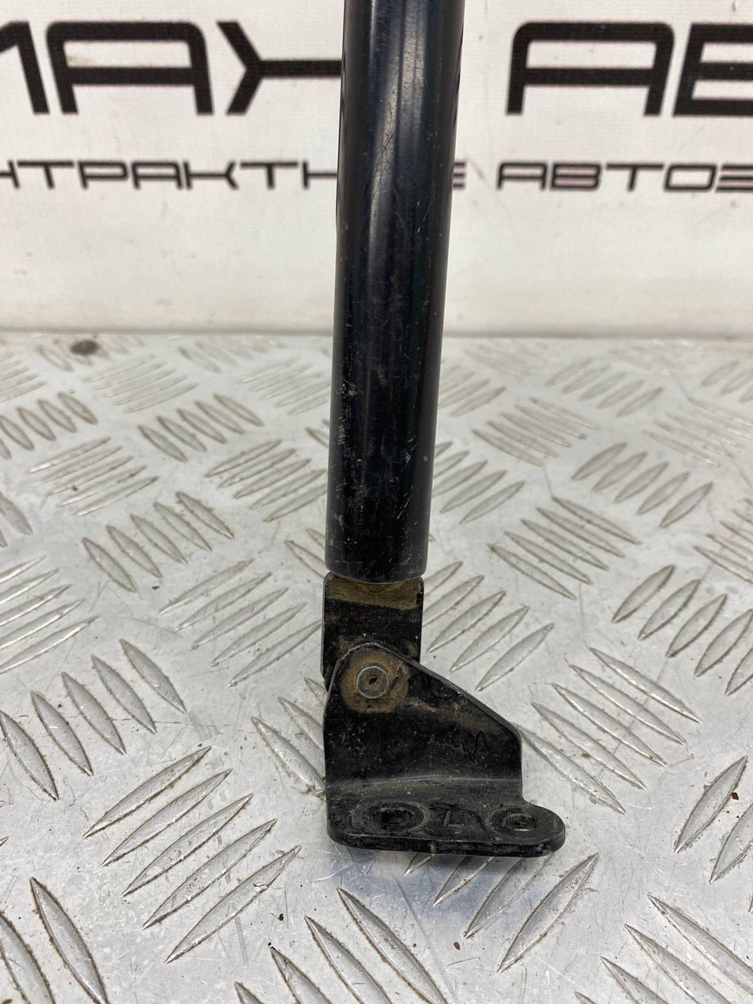 Б/У амортизатор багажника (газлифт, опора) задний, 800 рублей, Краснодар