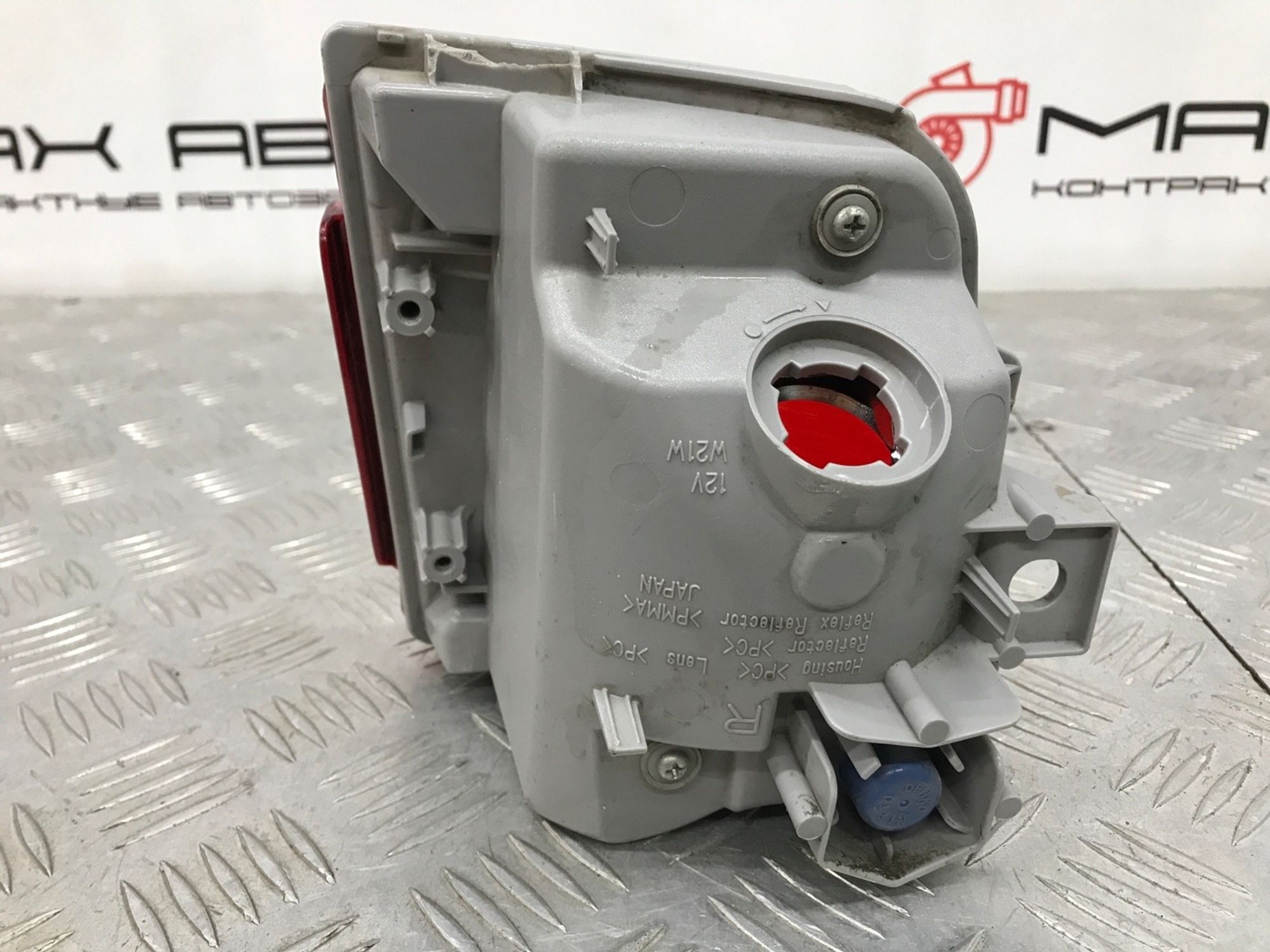 Б/У фара противотуманная задний правый Toyota Land Cruiser GRJ200 2008, 2490 рублей, Краснодар