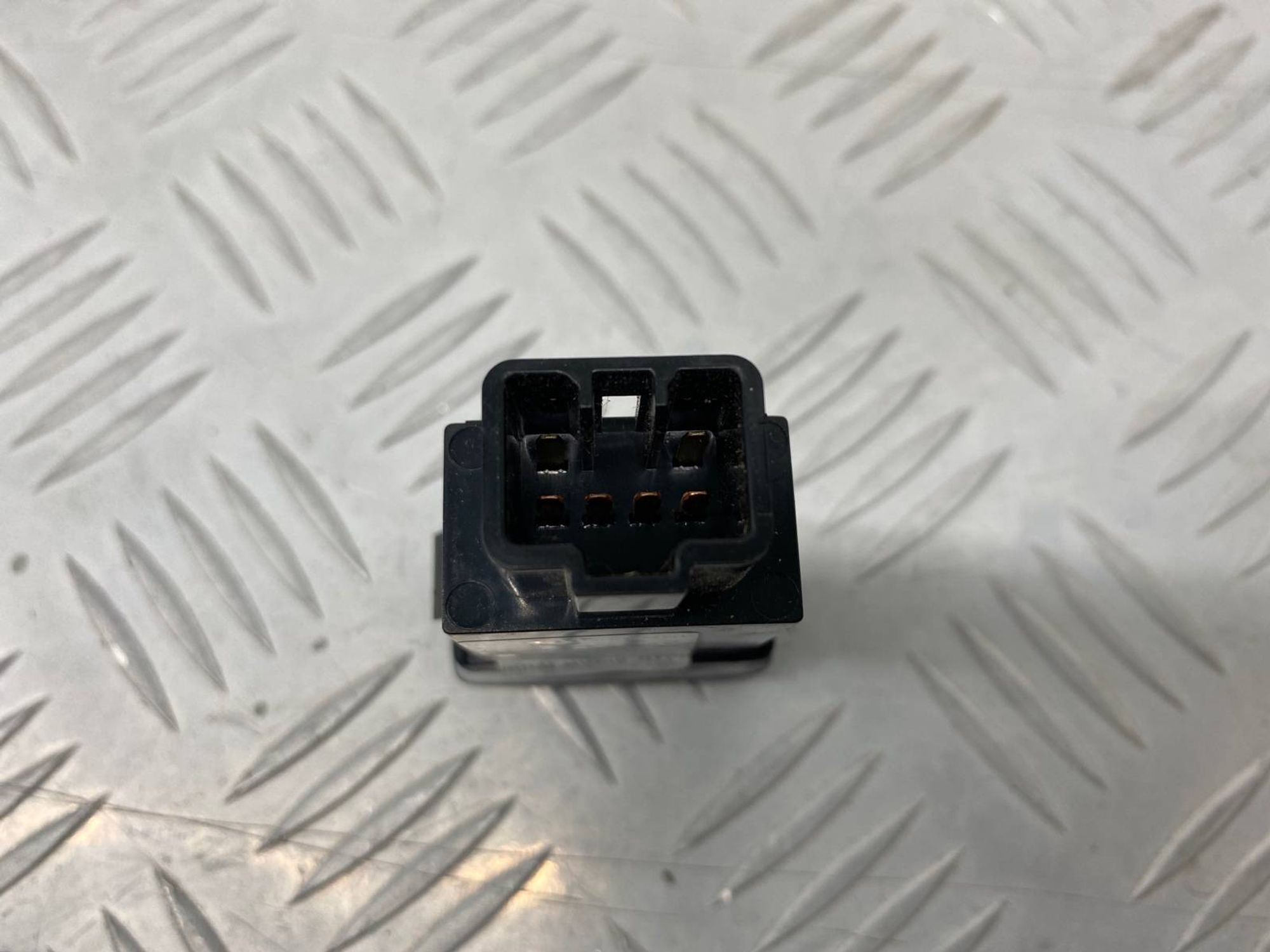 НОВАЯ(ЫЙ) кнопка подогрева сиденья правый Hyundai, 1200 рублей, Краснодар