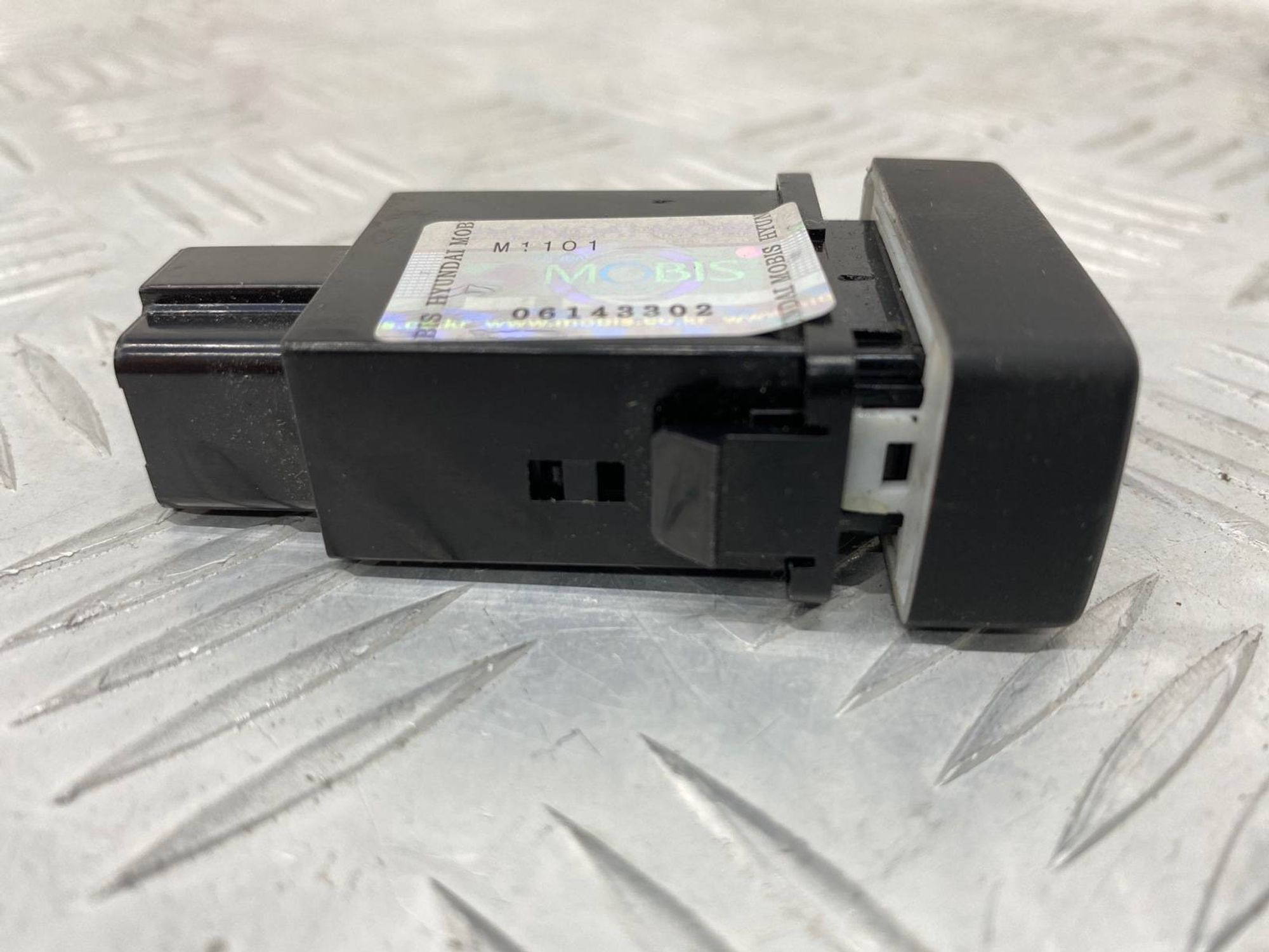 НОВАЯ(ЫЙ) кнопка подогрева сиденья правый Hyundai, 1200 рублей, Краснодар