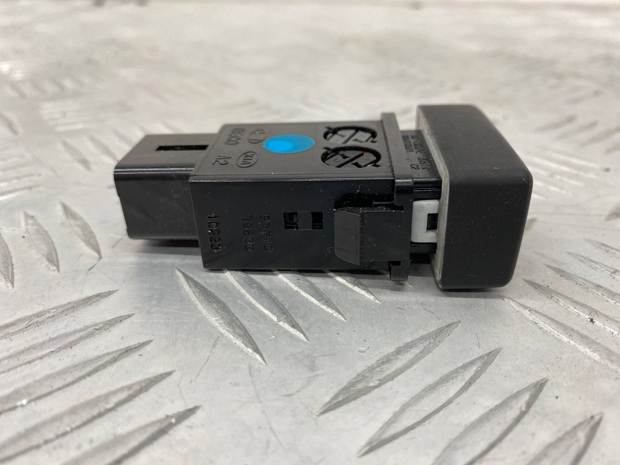 НОВАЯ(ЫЙ) кнопка подогрева сиденья правый Hyundai, 1200 рублей, Краснодар