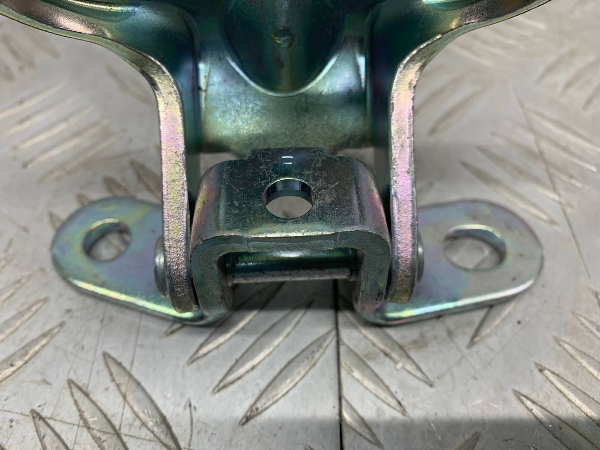 Б/У петля двери передний правый Kia Ceed JD 2014, 720 рублей, Краснодар