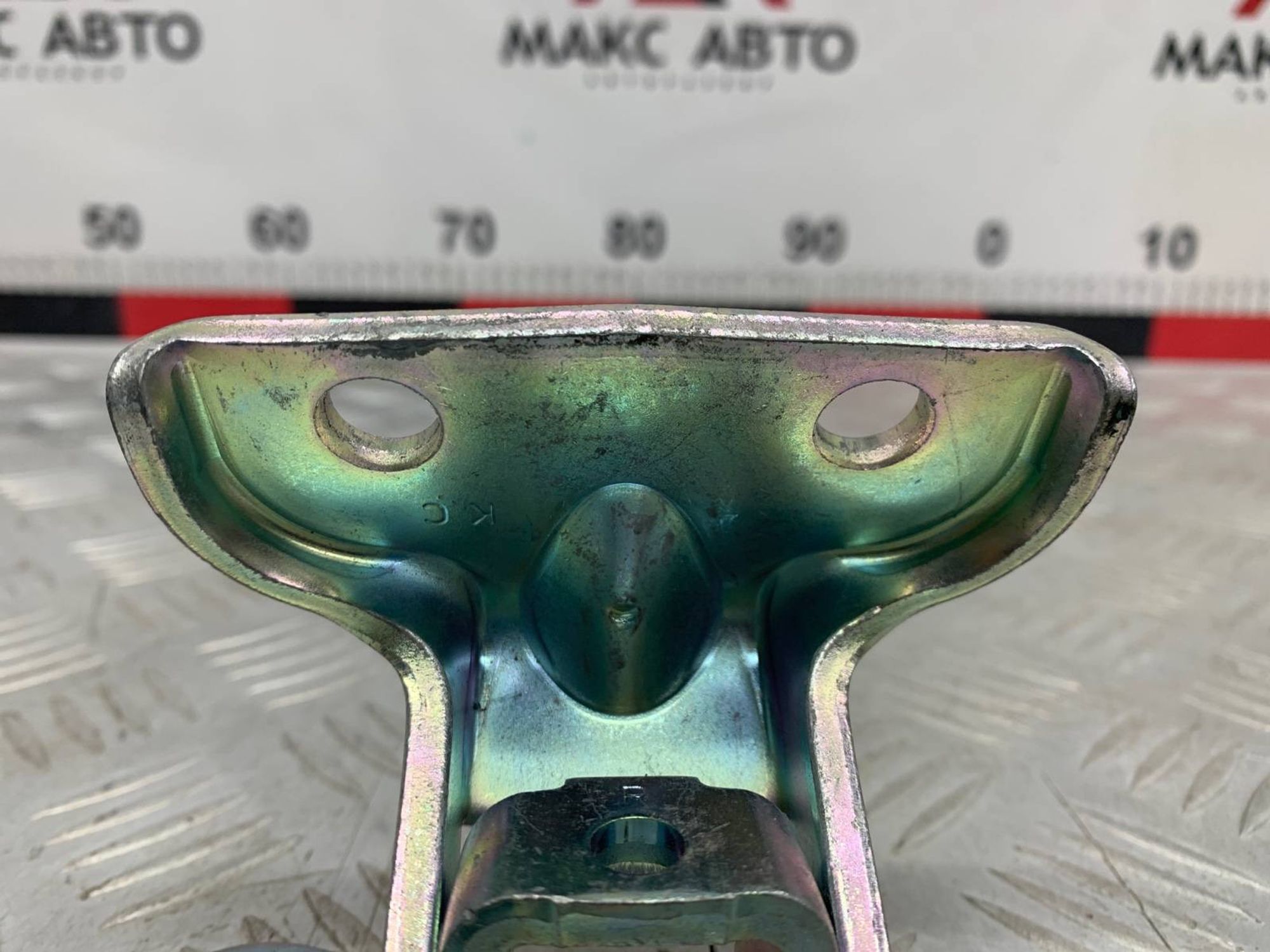 Б/У петля двери передний правый Kia Ceed JD 2014, 720 рублей, Краснодар