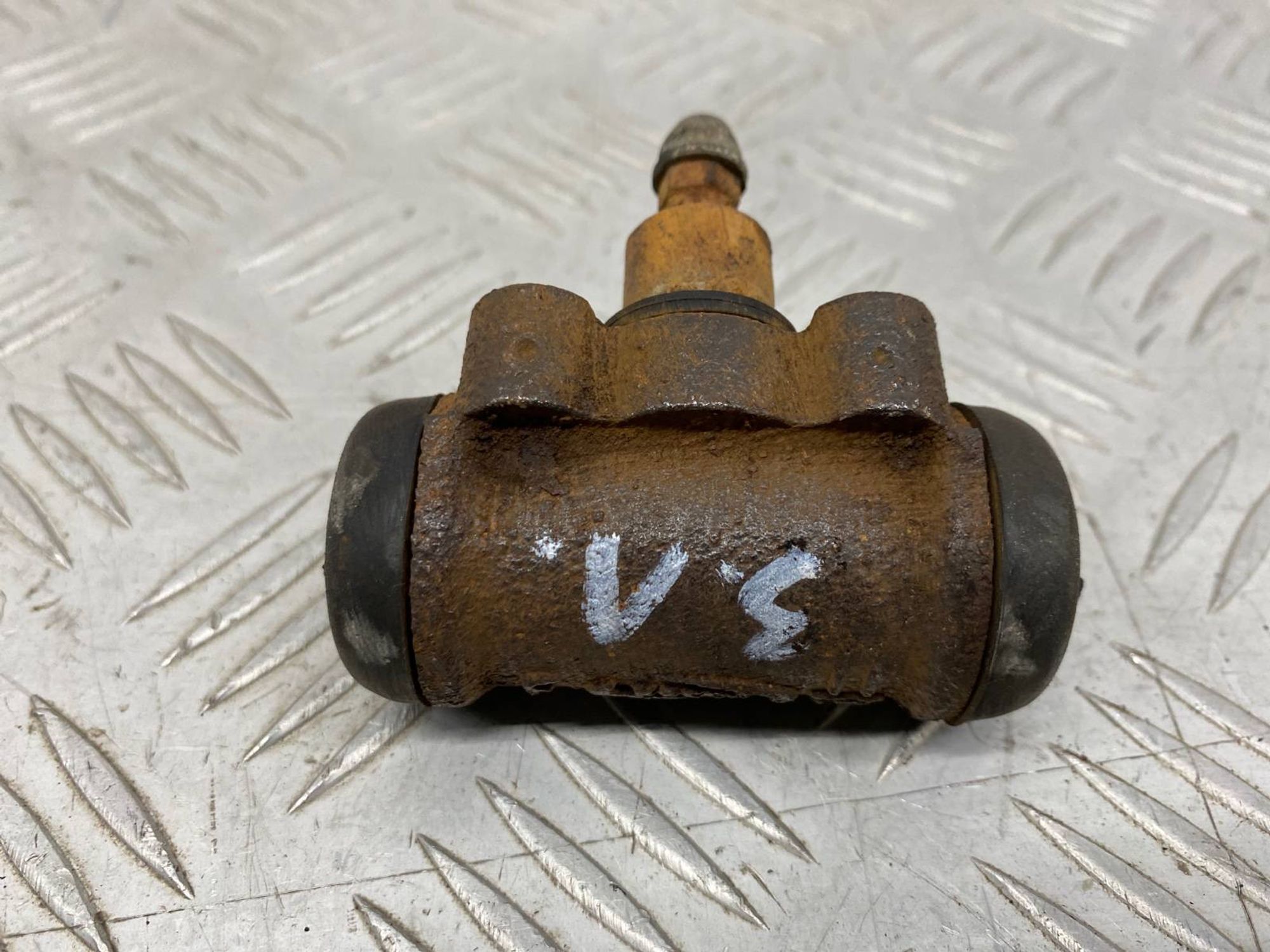 Б/У тормозной цилиндр задний левый Kia Rio DC A3E, 320 рублей, Краснодар