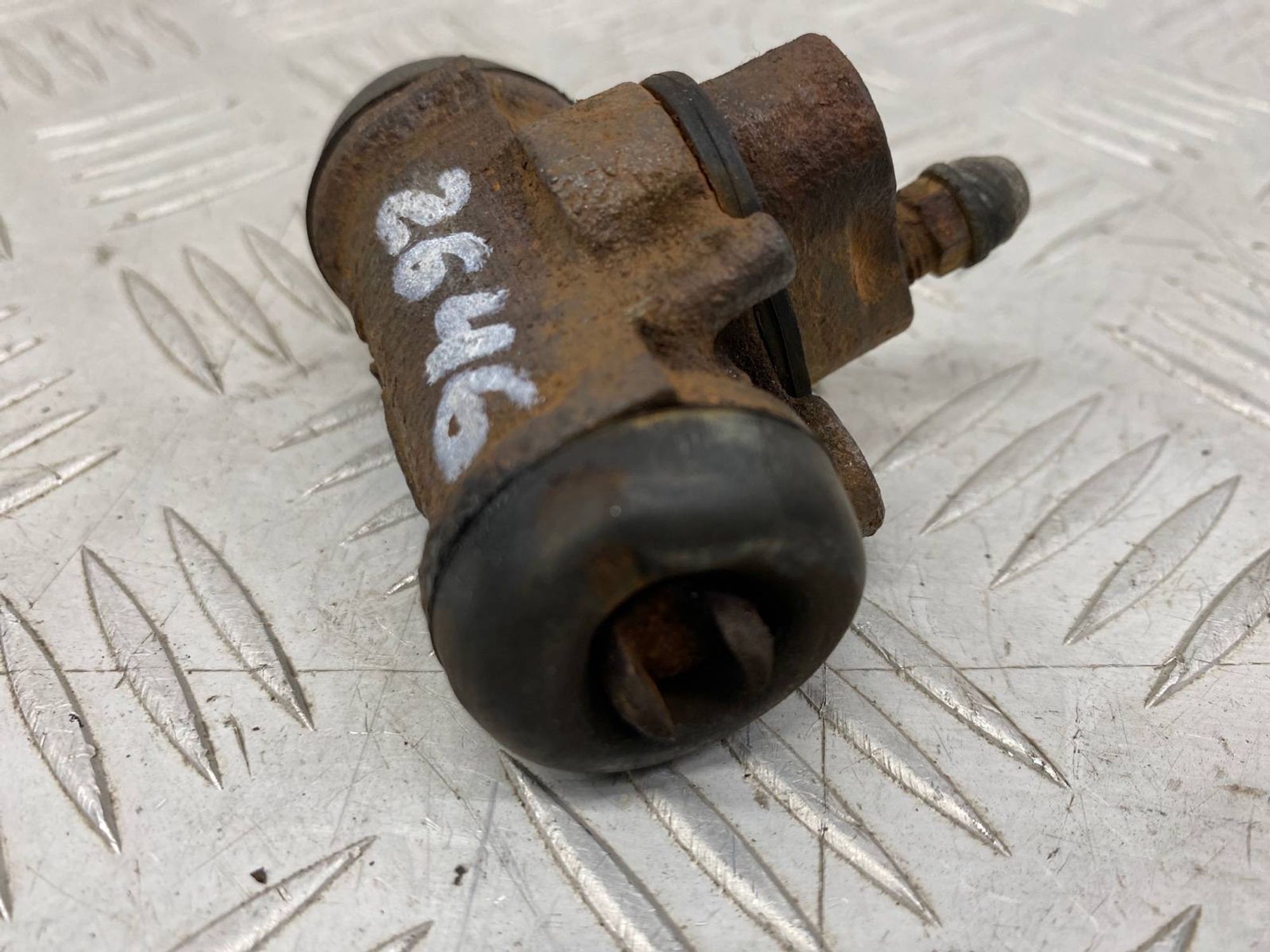 Б/У тормозной цилиндр задний левый Kia Rio DC A3E, 320 рублей, Краснодар