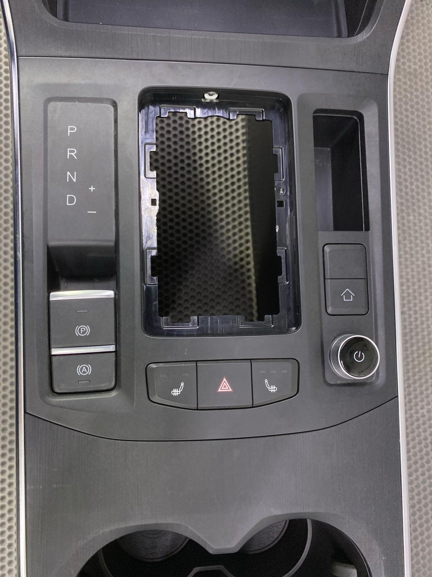 Б/У центральная Консоль между сидений, 4990 рублей, Краснодар