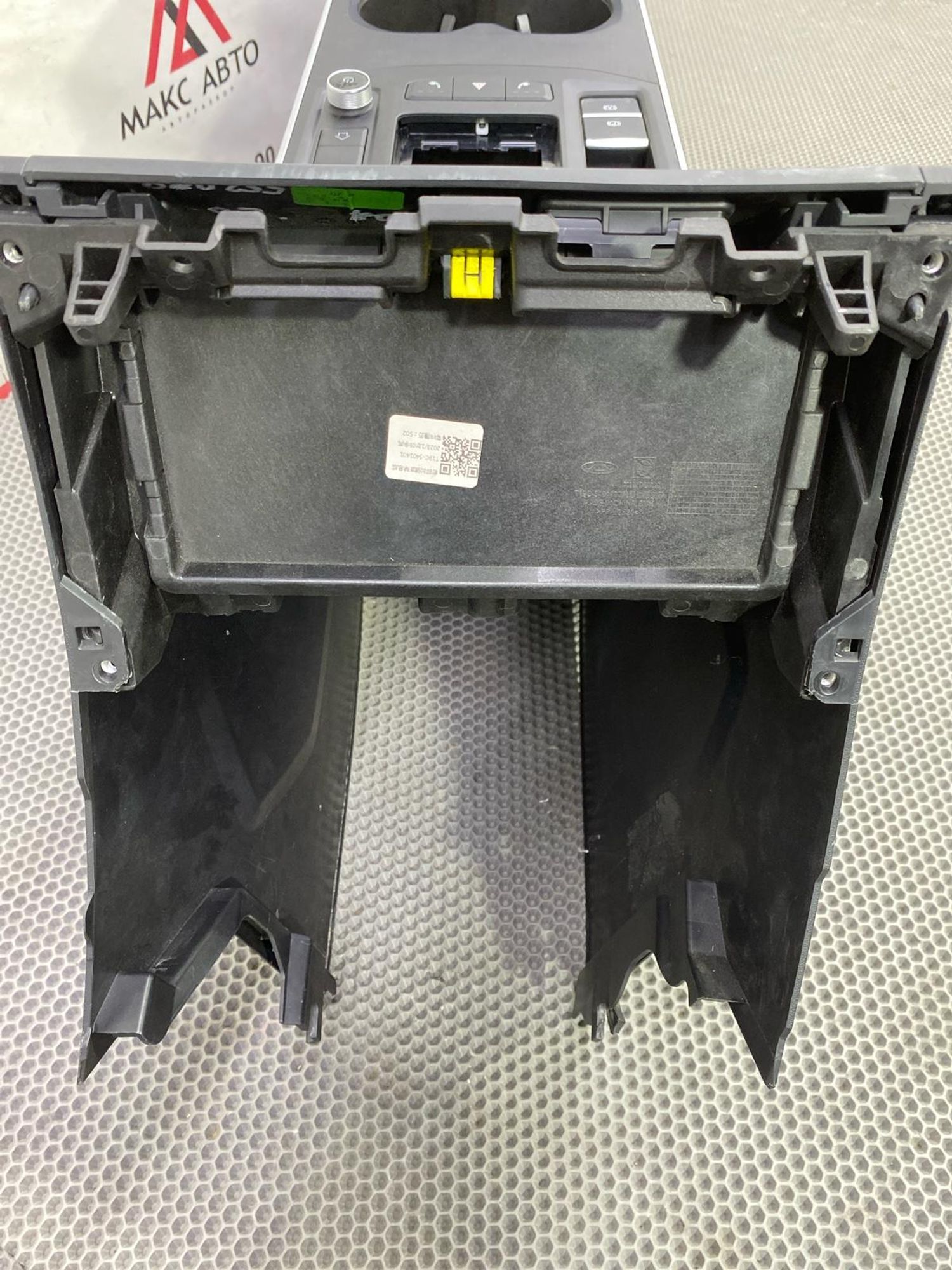 Б/У центральная Консоль между сидений, 4990 рублей, Краснодар