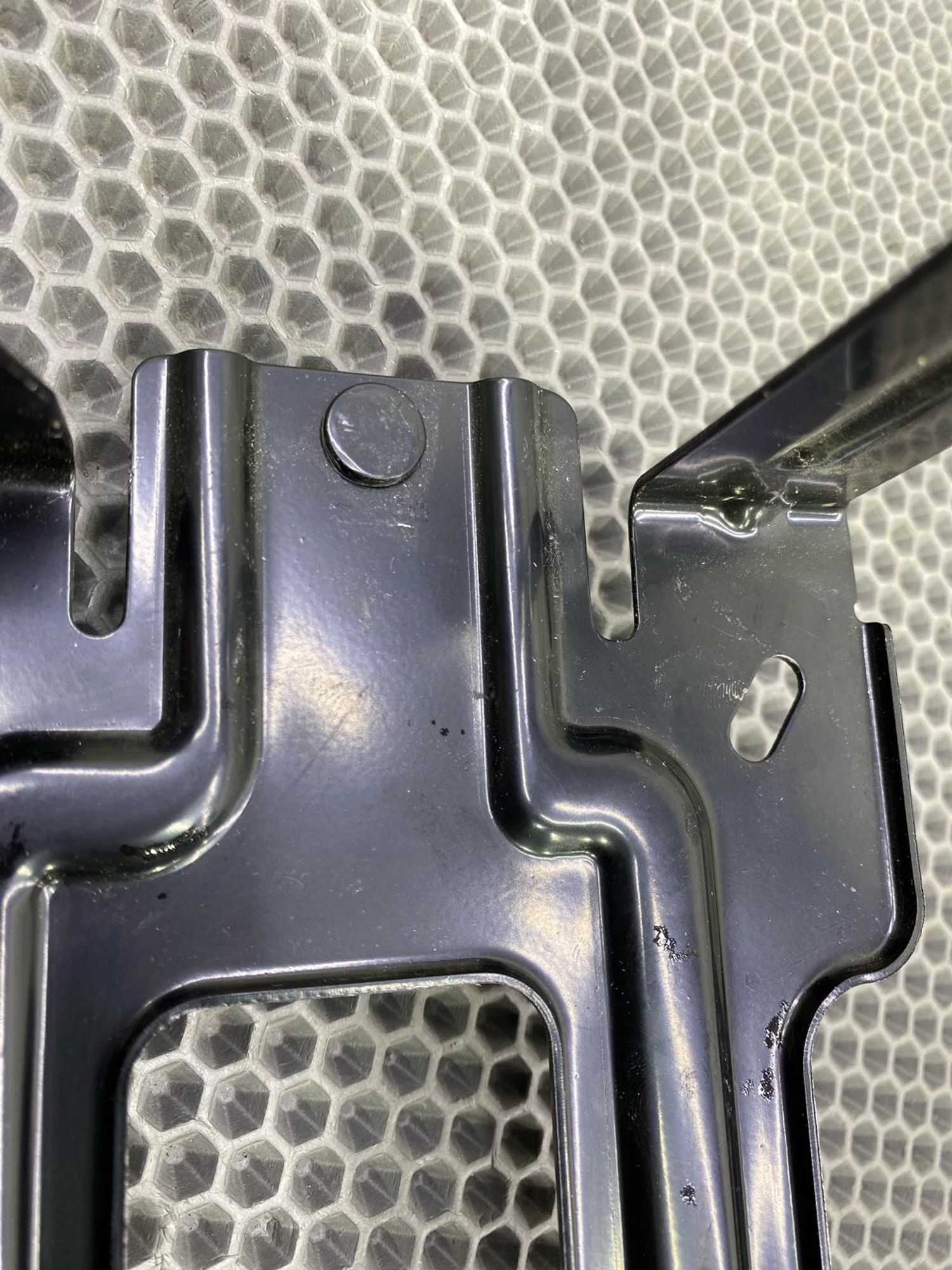 Б/У крепление (кронштейн) Chery Arrizo 8 M1E 2023, 990 рублей, Краснодар