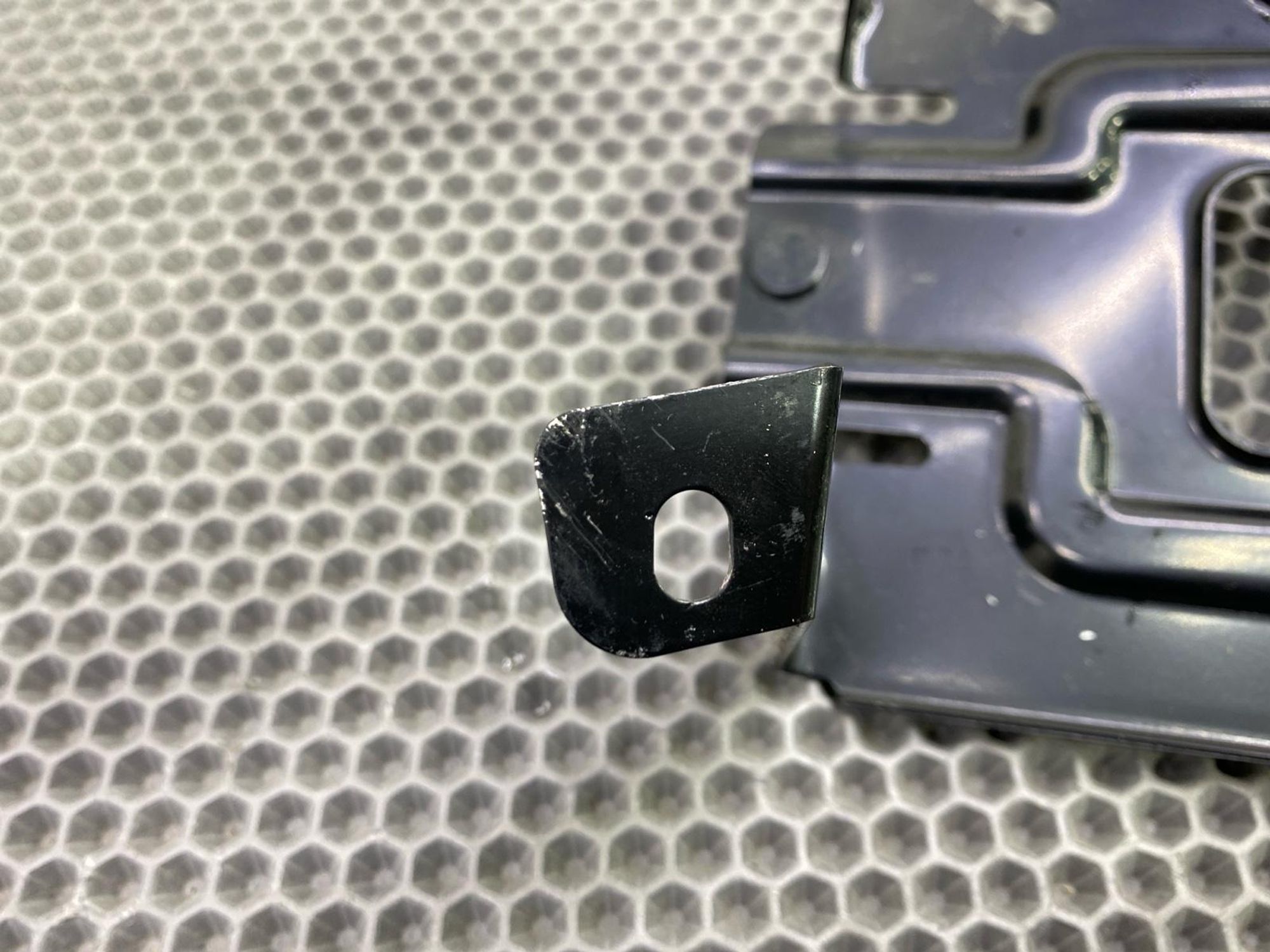 Б/У крепление (кронштейн) Chery Arrizo 8 M1E 2023, 990 рублей, Краснодар