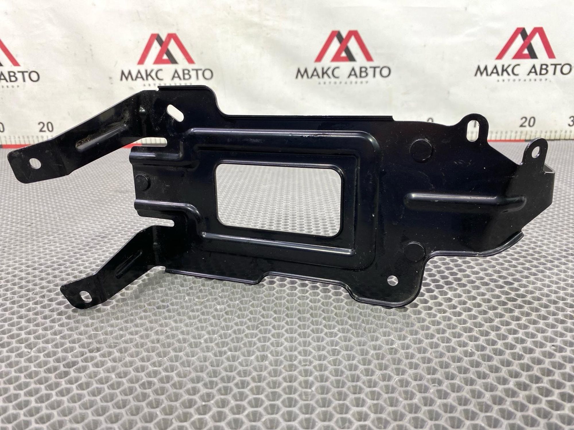 Б/У крепление (кронштейн) Chery Arrizo 8 M1E 2023, 990 рублей, Краснодар