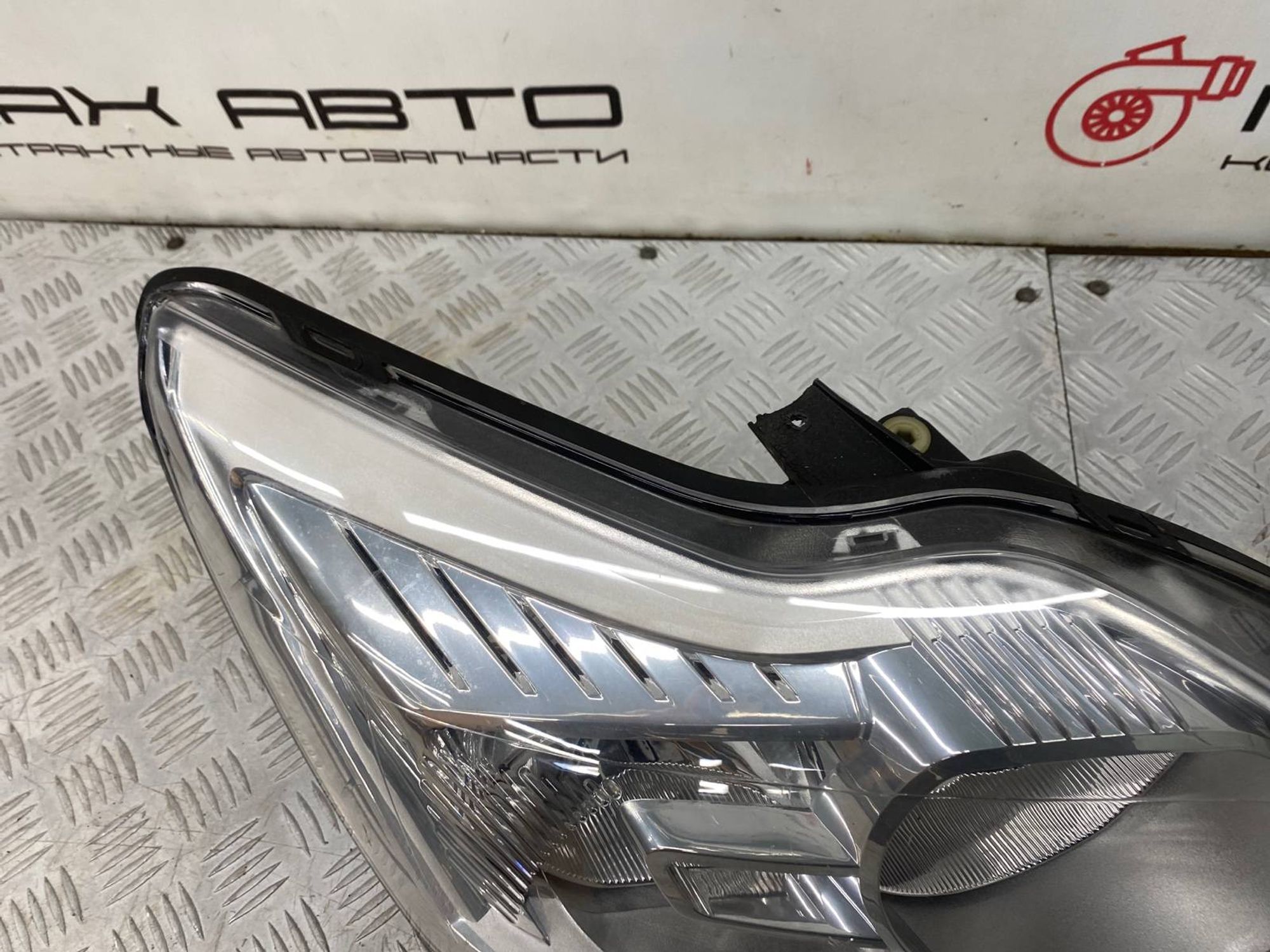 Фара правая ДЕФЕКТ КРЕПЛЕНИЯ Ford Focus Ii CB4 AODA 2008, 4490 рублей, Краснодар