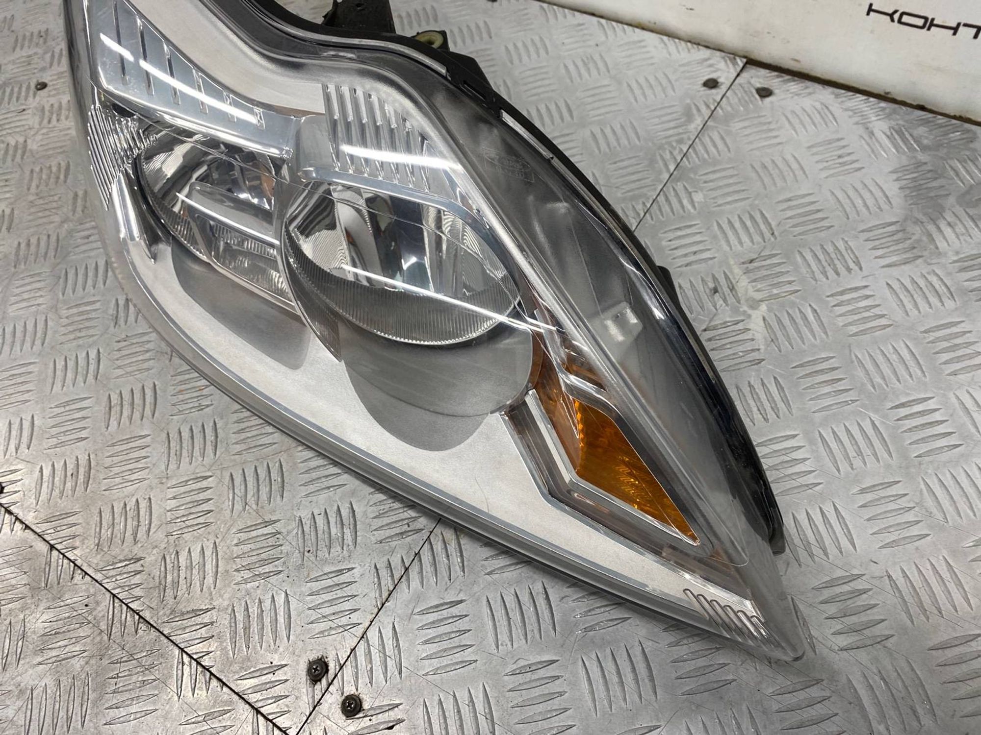 Фара правая ДЕФЕКТ КРЕПЛЕНИЯ Ford Focus Ii CB4 AODA 2008, 4490 рублей, Краснодар