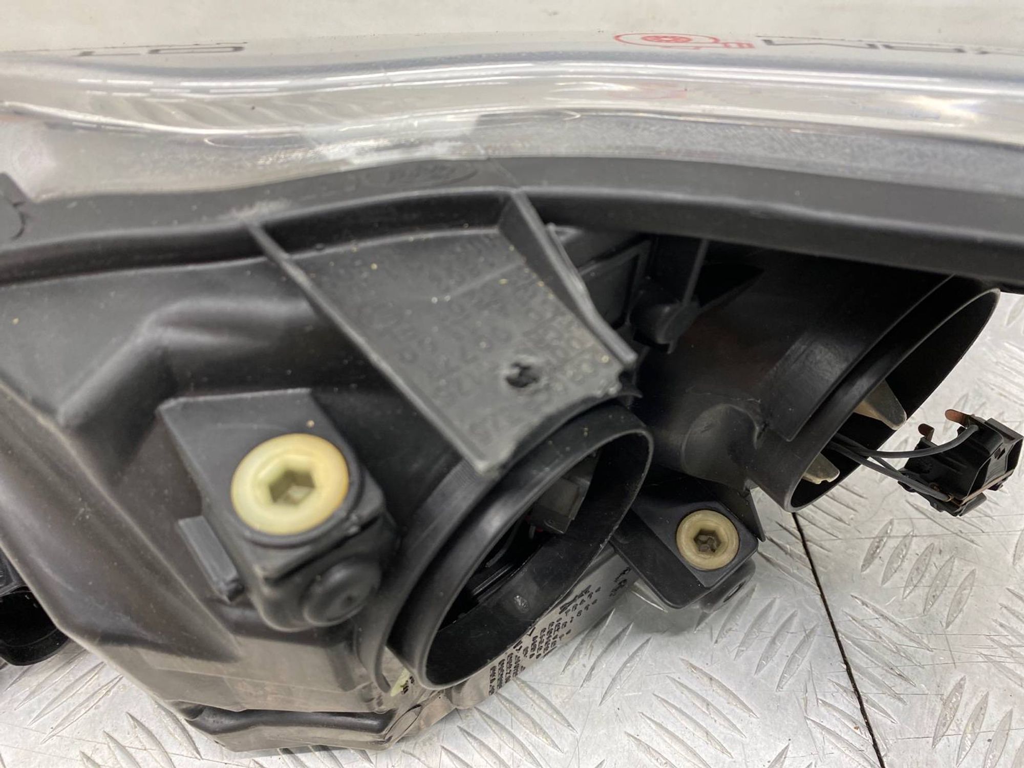 Фара правая ДЕФЕКТ КРЕПЛЕНИЯ Ford Focus Ii CB4 AODA 2008, 4490 рублей, Краснодар