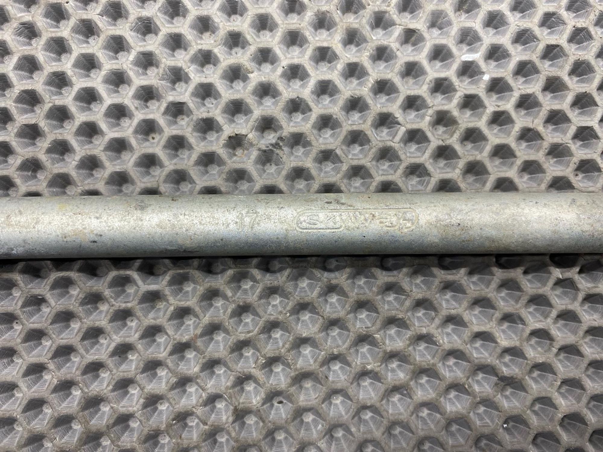 Б/у 17 мм ключ баллонный, 590 рублей, Краснодар