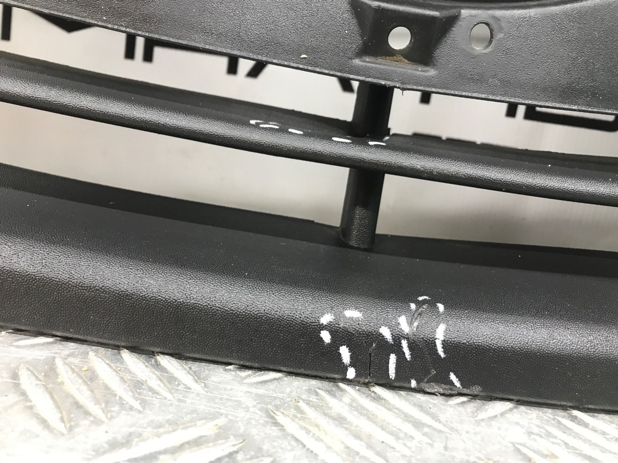 Б/У решетка радиатора передний Lada Granta 2191, 499 рублей, Краснодар