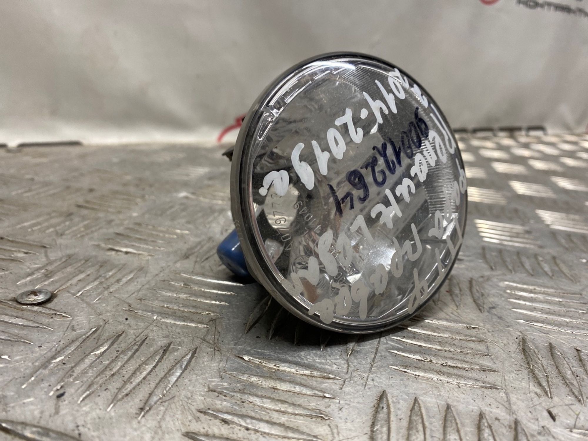 Б/У фара противотуманная передний Renault Logan L8 2014, 890 рублей, Краснодар