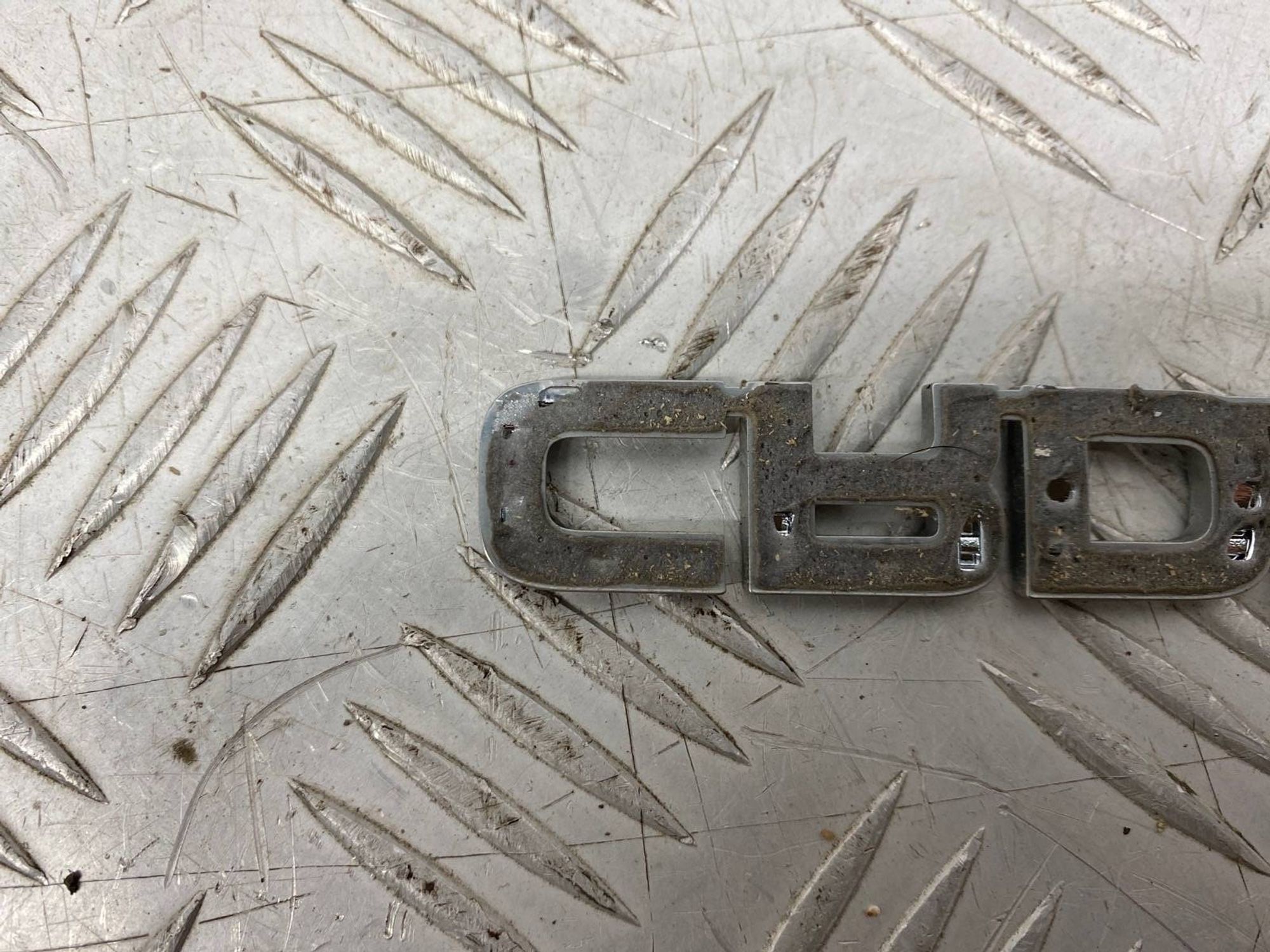 Б/У эмблема ( шильдик, значок ) задний Kia Sorento, 1600 рублей, Краснодар