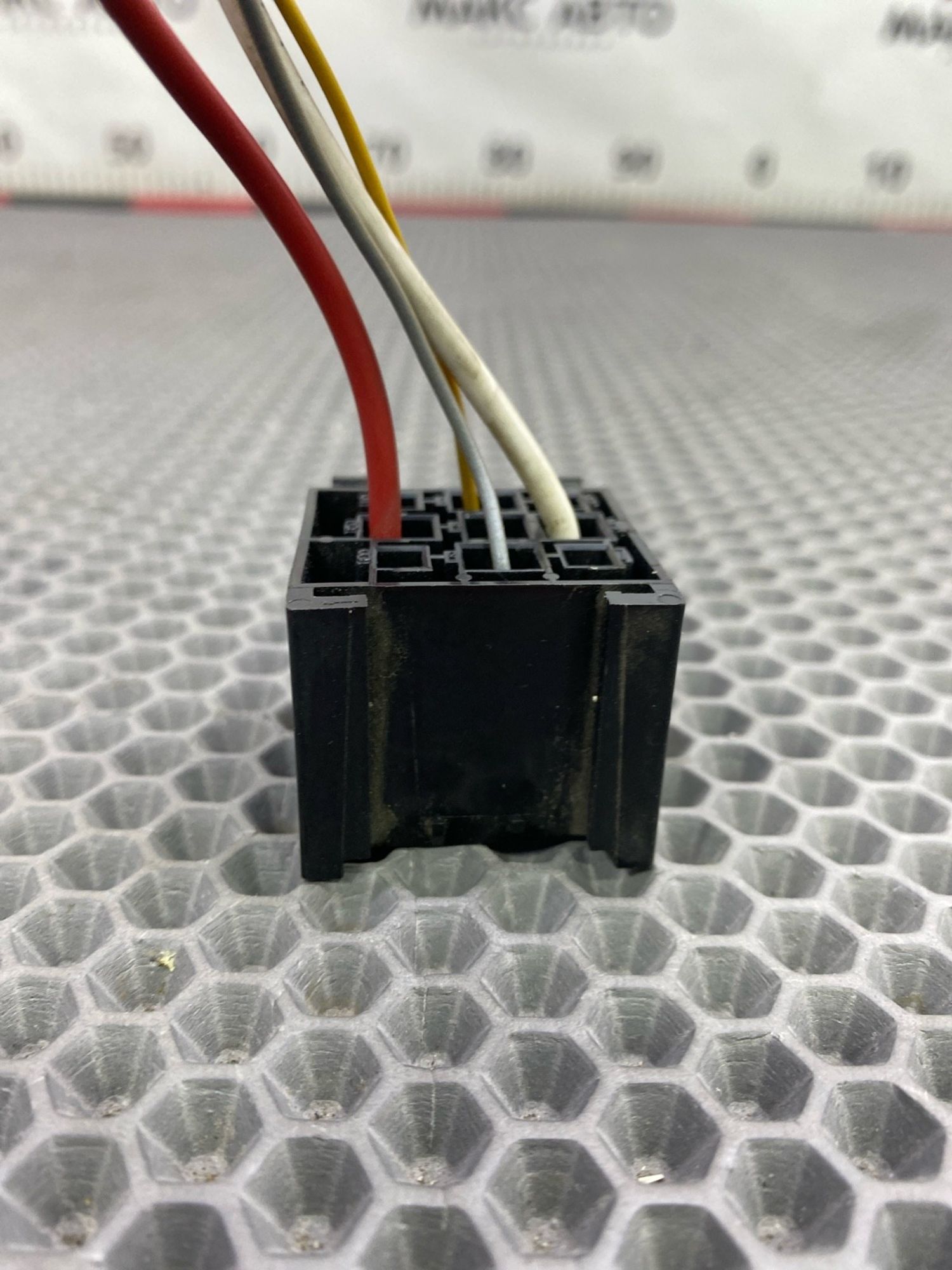 Б/У Фишка реле ( разъем ) Renault Logan LS0G K7J710 1.4L 2007, 399 рублей, Краснодар