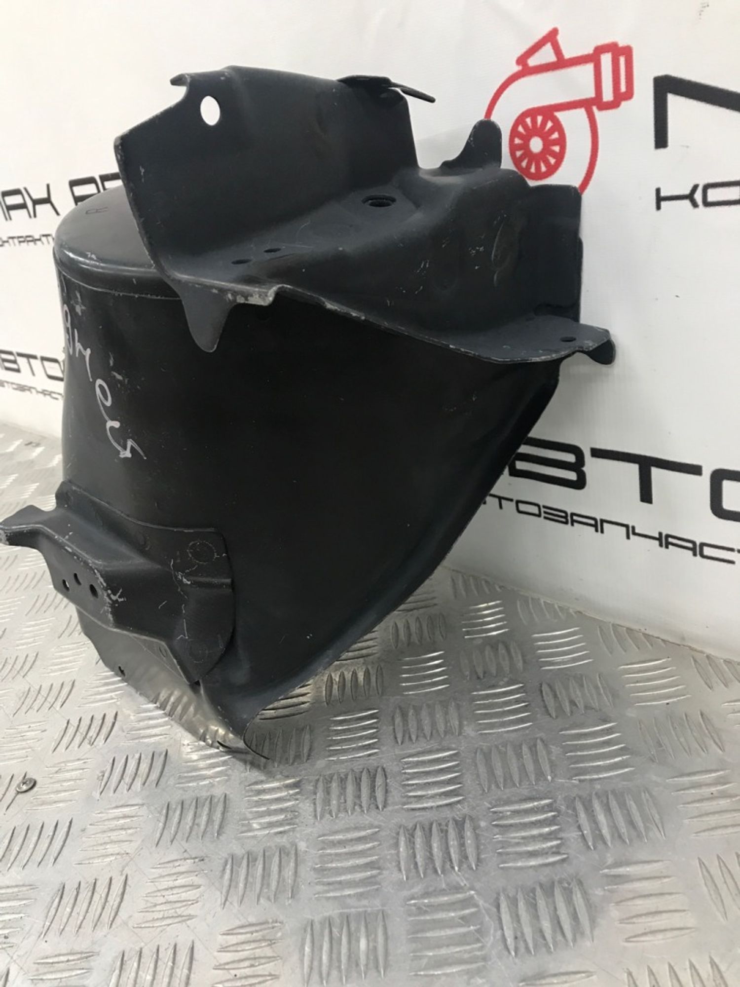 Б/У чашка стойки (лонжерона) Nissan Juke F15 2010, 4990 рублей, Краснодар