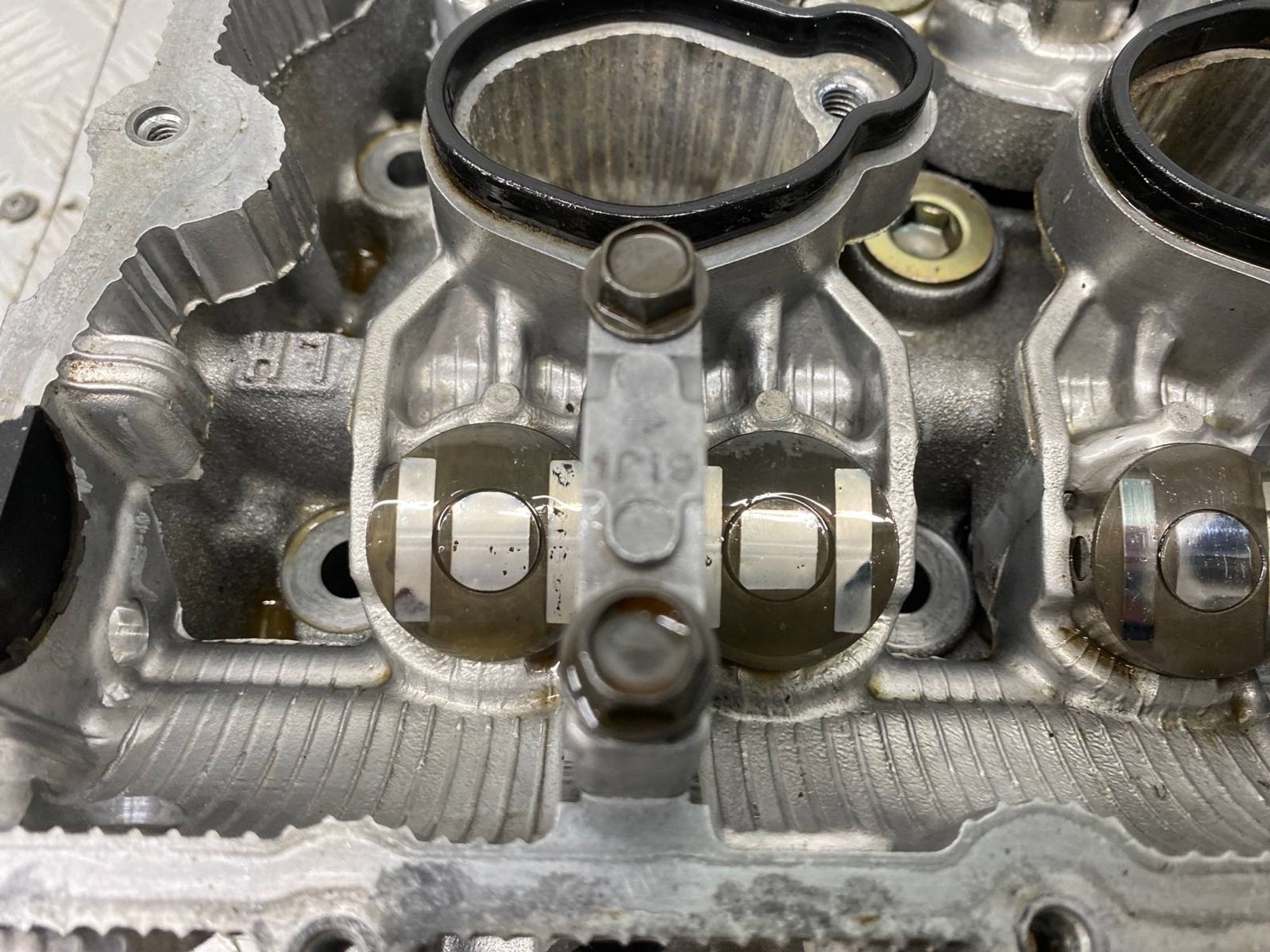 Б/У головка блока цилиндров (ГБЦ) левый Subaru, 8000 рублей, Краснодар