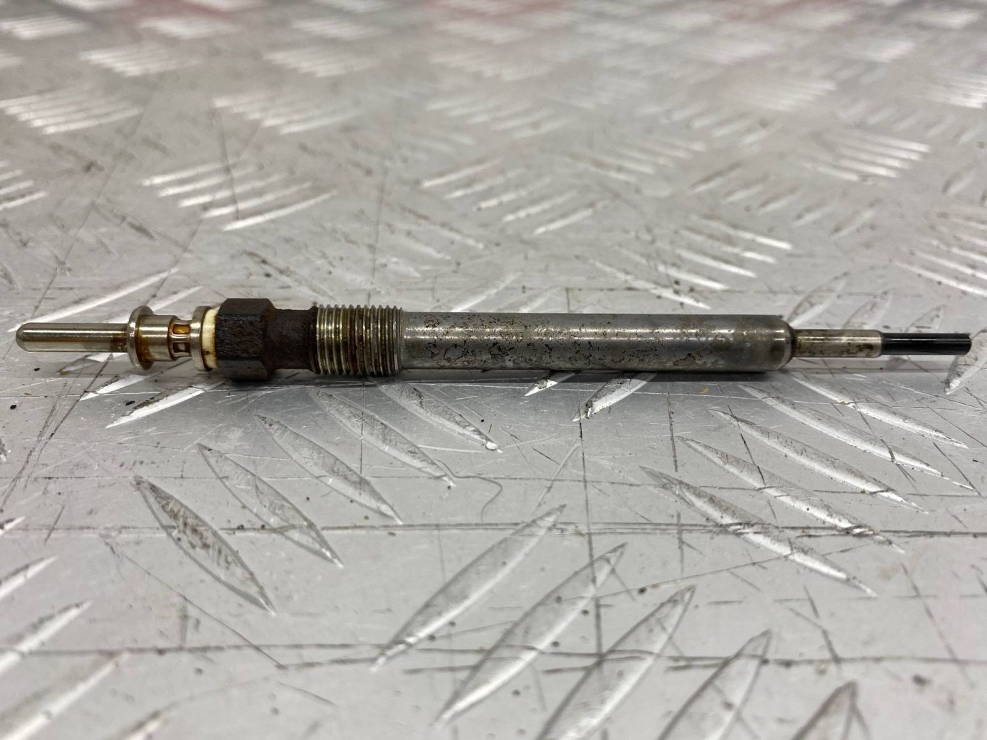 Б/У Свечи накаливания Bmw X5 G05 B57D30A, 320 рублей, Краснодар