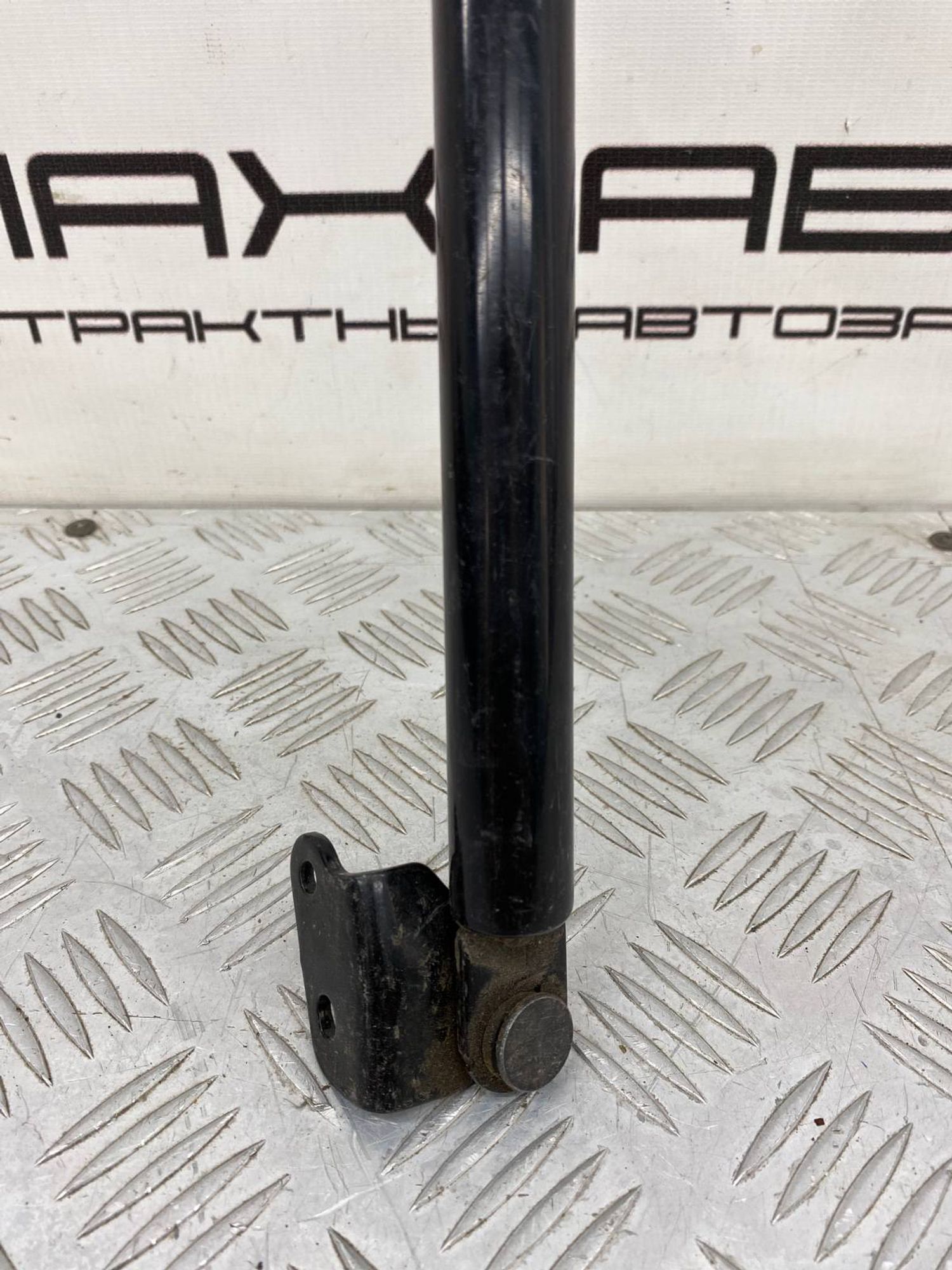 Б/У амортизатор багажника (газлифт, опора) задний, 800 рублей, Краснодар