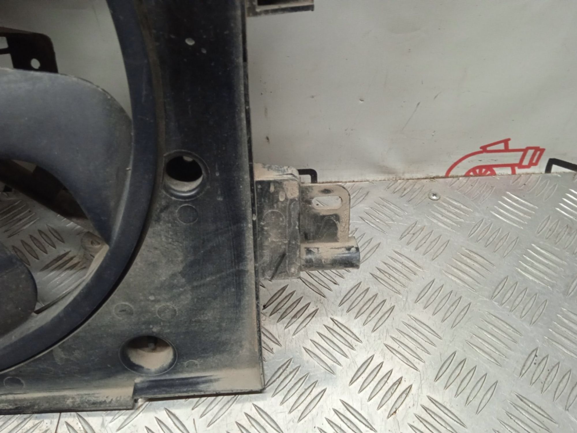 Б/У диффузор радиатора (вентилятор) Renault Duster HSA F4R 2012, 3990 рублей, Краснодар