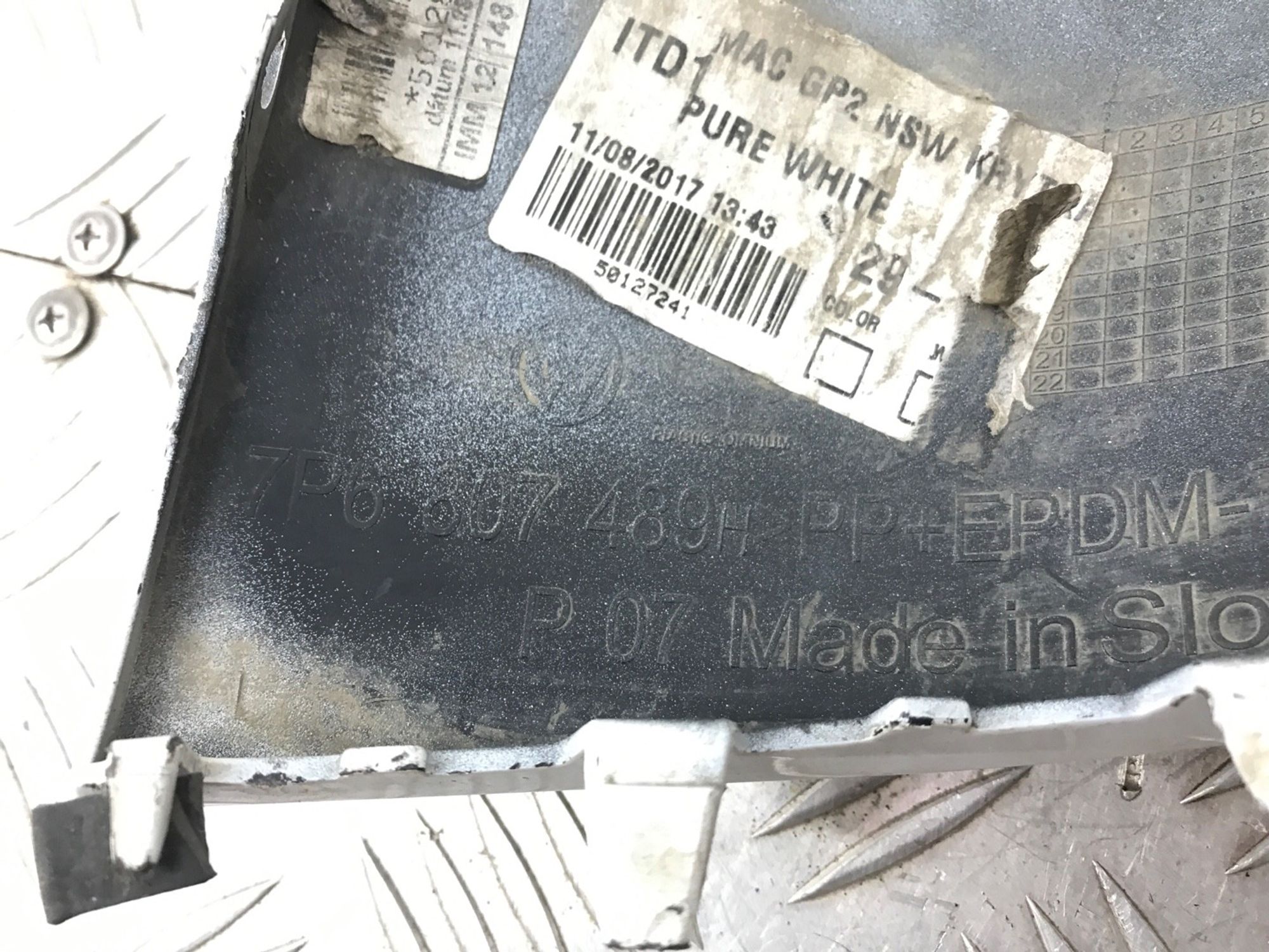 Б/У Накладка противотуманной фары  Volkswagen Touareg 7P5 2010, 1490 рублей, Краснодар