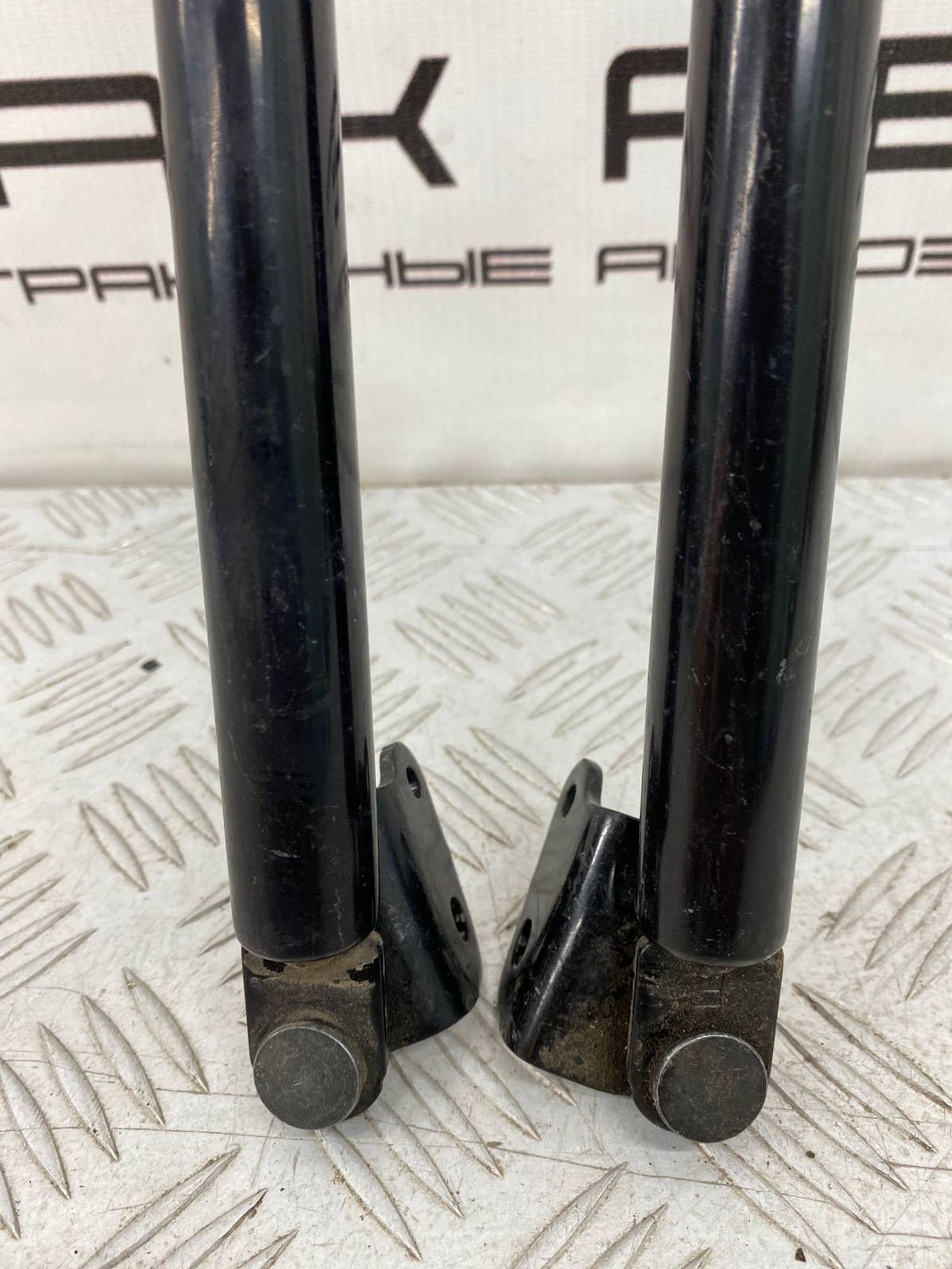 Б/У амортизатор багажника (газлифт, опора) задний, 1520 рублей, Краснодар