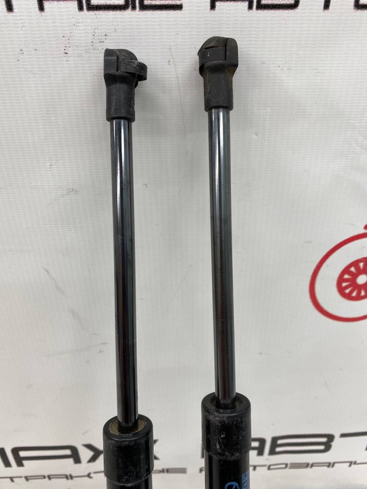 Б/У амортизатор багажника (газлифт, опора) задний, 1520 рублей, Краснодар