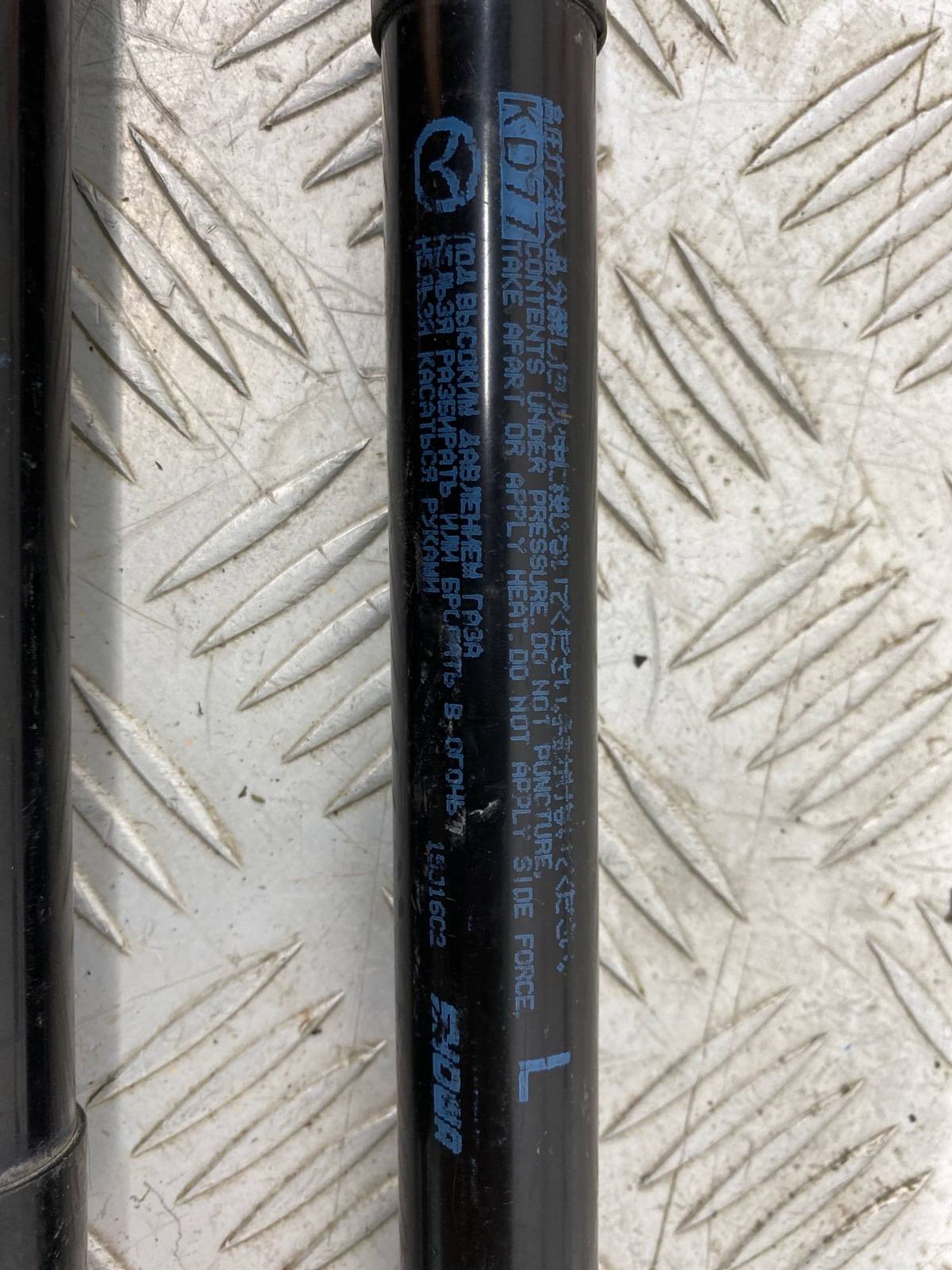 Б/У амортизатор багажника (газлифт, опора) задний, 1520 рублей, Краснодар