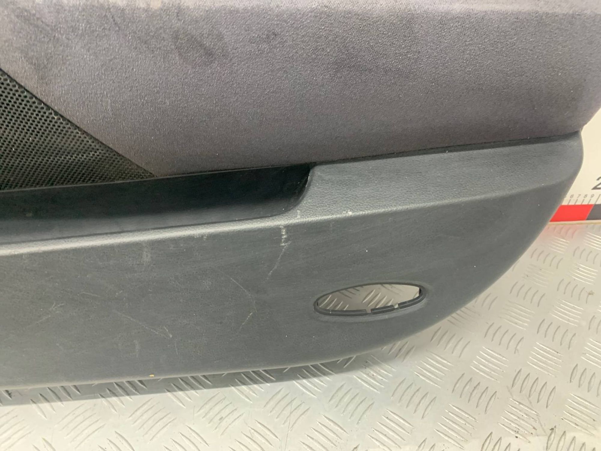 Б/У дверная карта (обшивка двери) передний правый, 1200 рублей, Краснодар