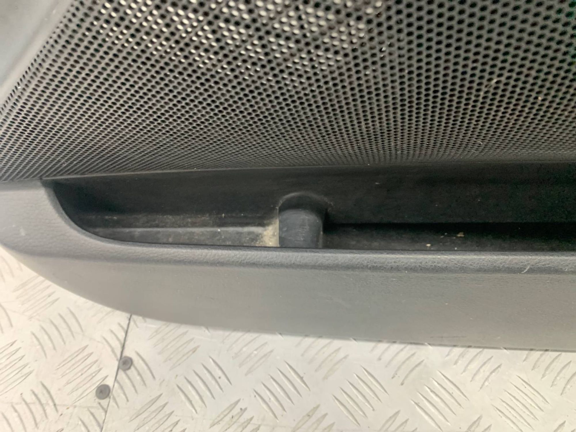 Б/У дверная карта (обшивка двери) передний правый, 1200 рублей, Краснодар