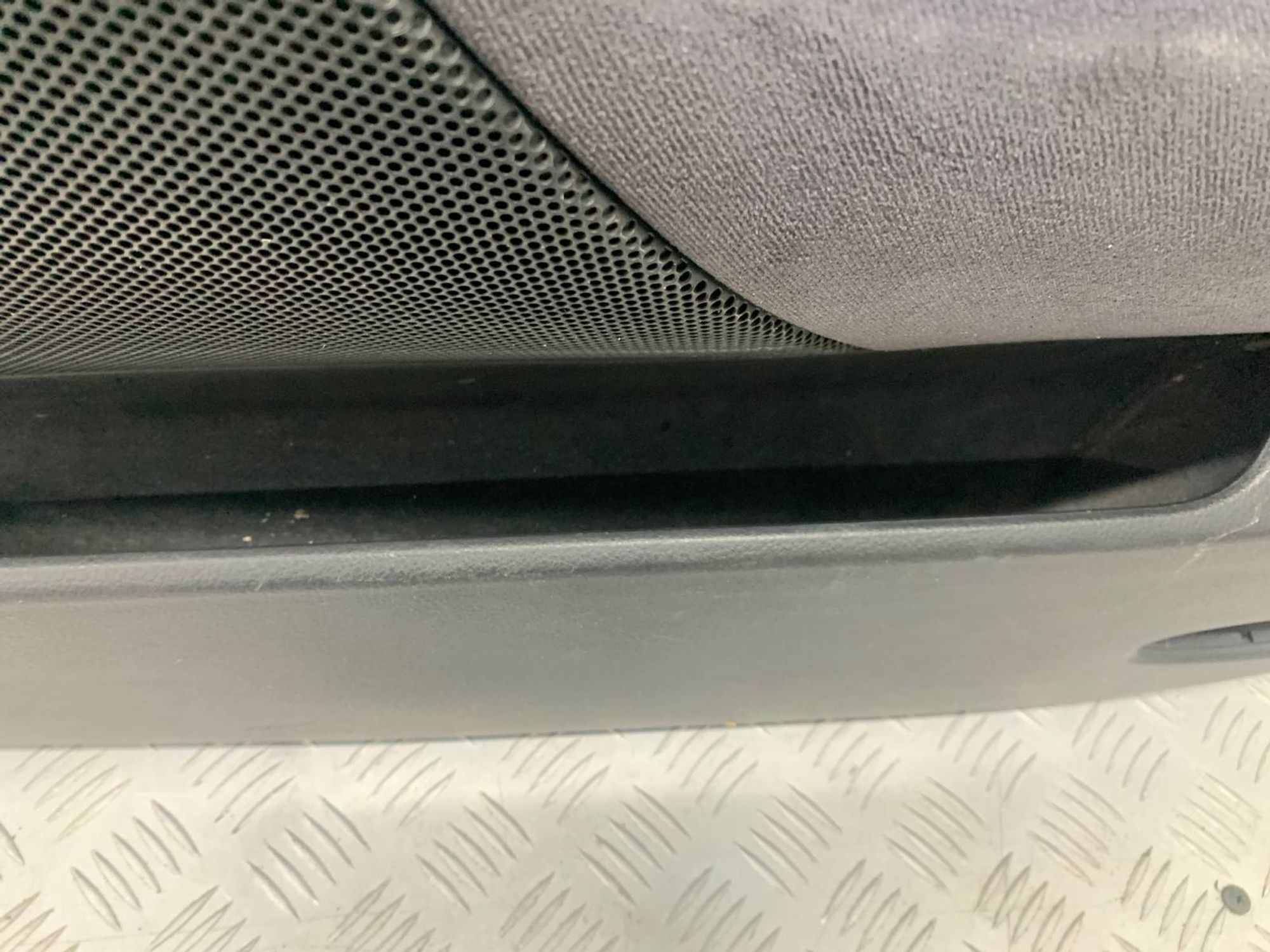 Б/У дверная карта (обшивка двери) передний правый, 1200 рублей, Краснодар