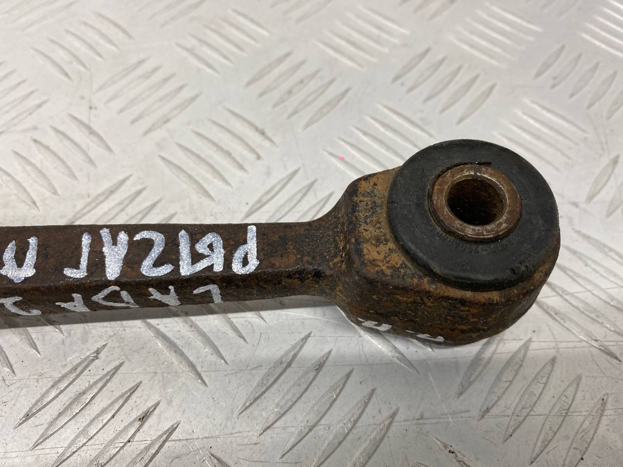 Б/У рычаг подвески передний правый Lada Vaz 2110, 400 рублей, Краснодар