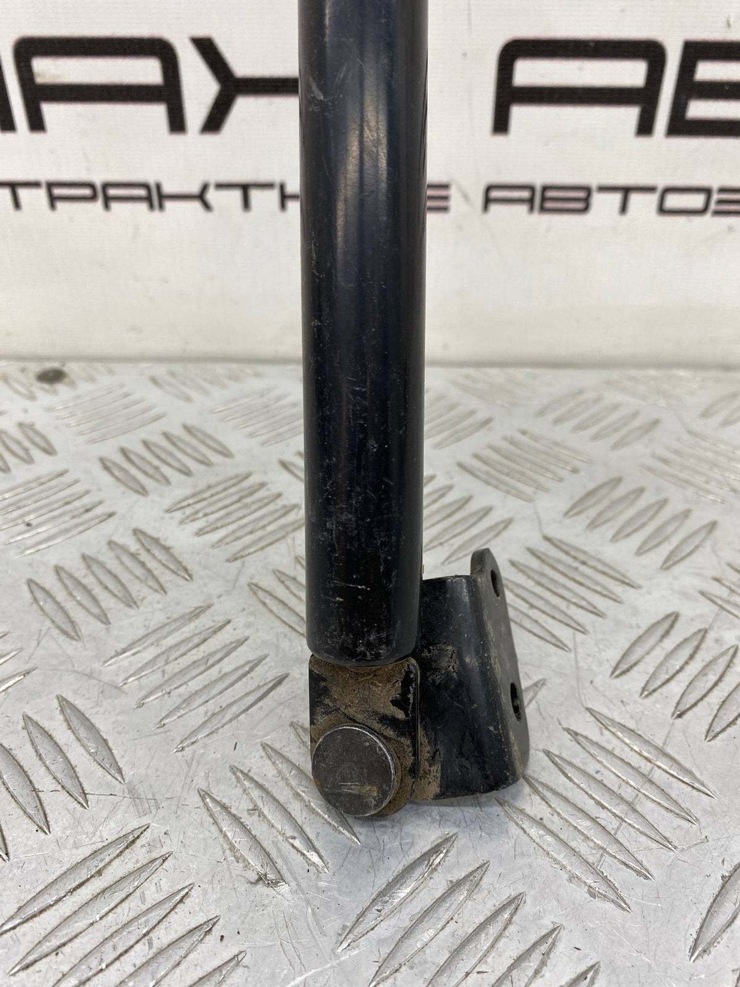 Б/У амортизатор багажника (газлифт, опора) задний, 800 рублей, Краснодар