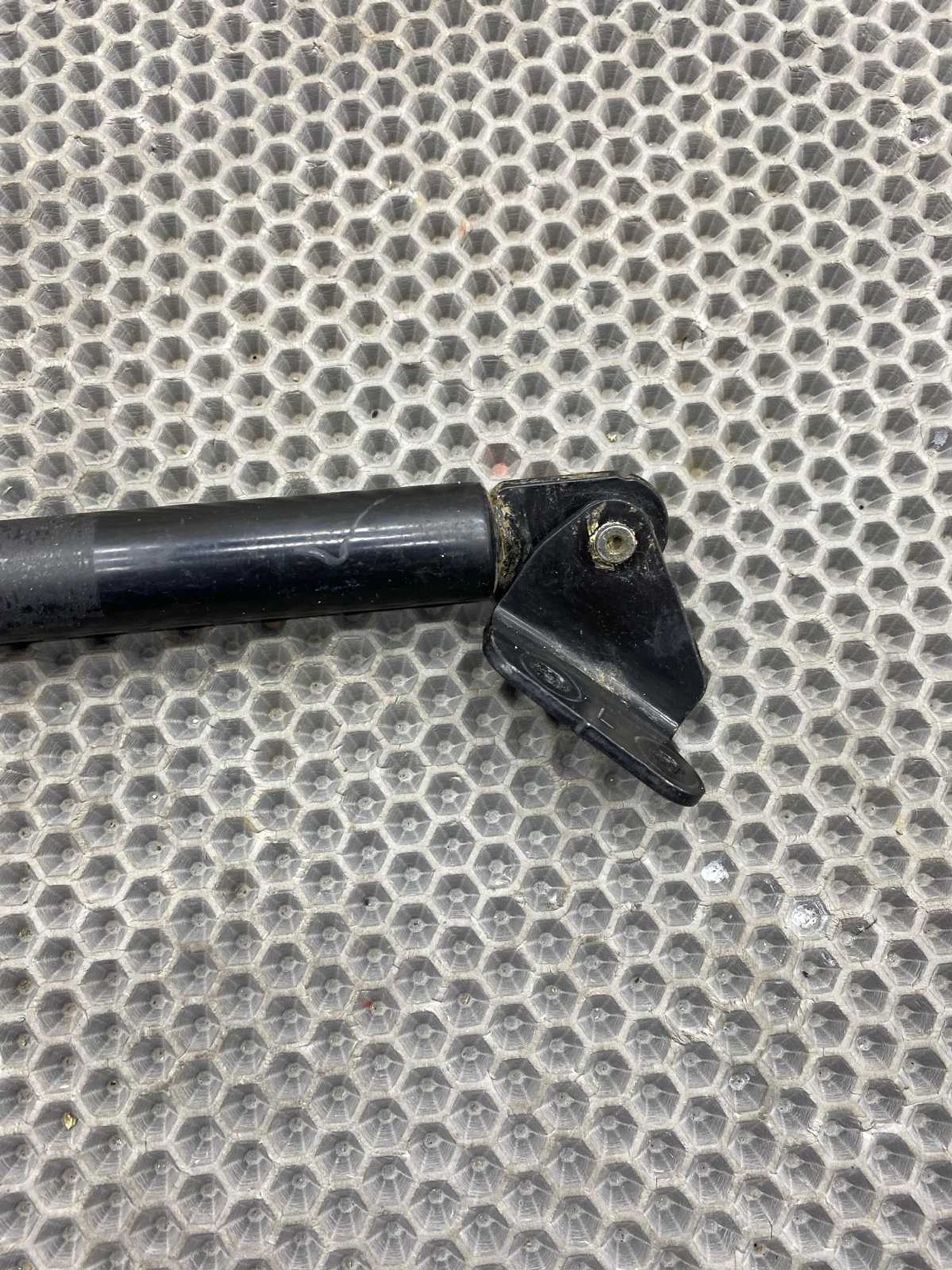 Амортизатор крышки багажника Mazda Cx-5 KE PEVPS 2012, 990 рублей, Краснодар