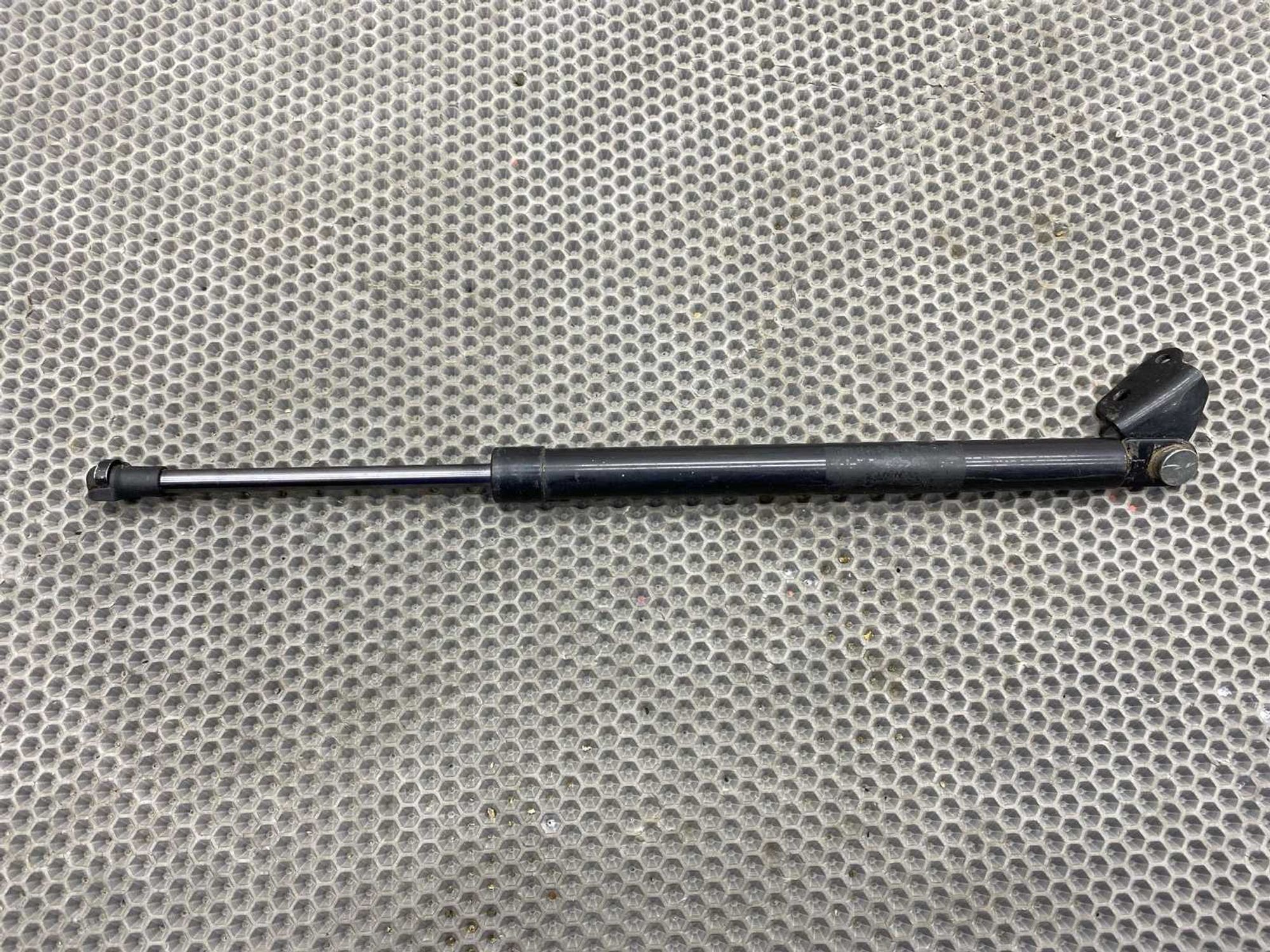 Амортизатор крышки багажника Mazda Cx-5 KE PEVPS 2012, 990 рублей, Краснодар