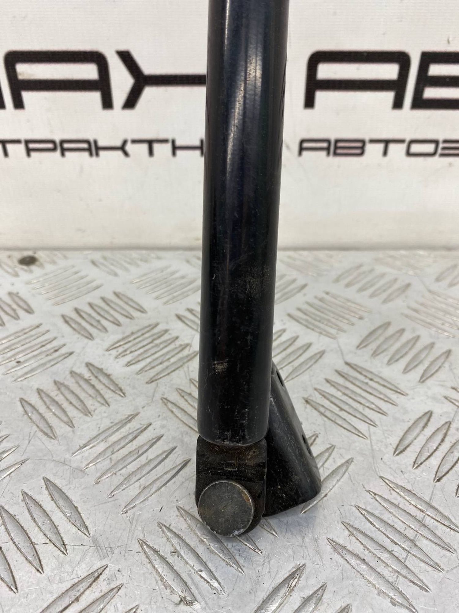 Б/У амортизатор багажника (газлифт, опора) задний, 800 рублей, Краснодар