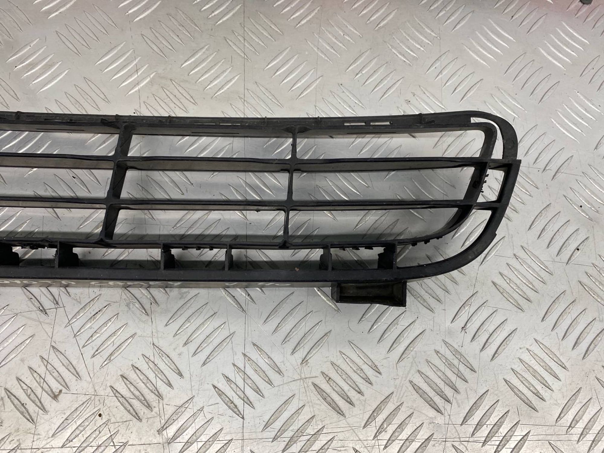 Б/У решетка бампера ( радиатора ) Toyota Camry, 2000 рублей, Краснодар