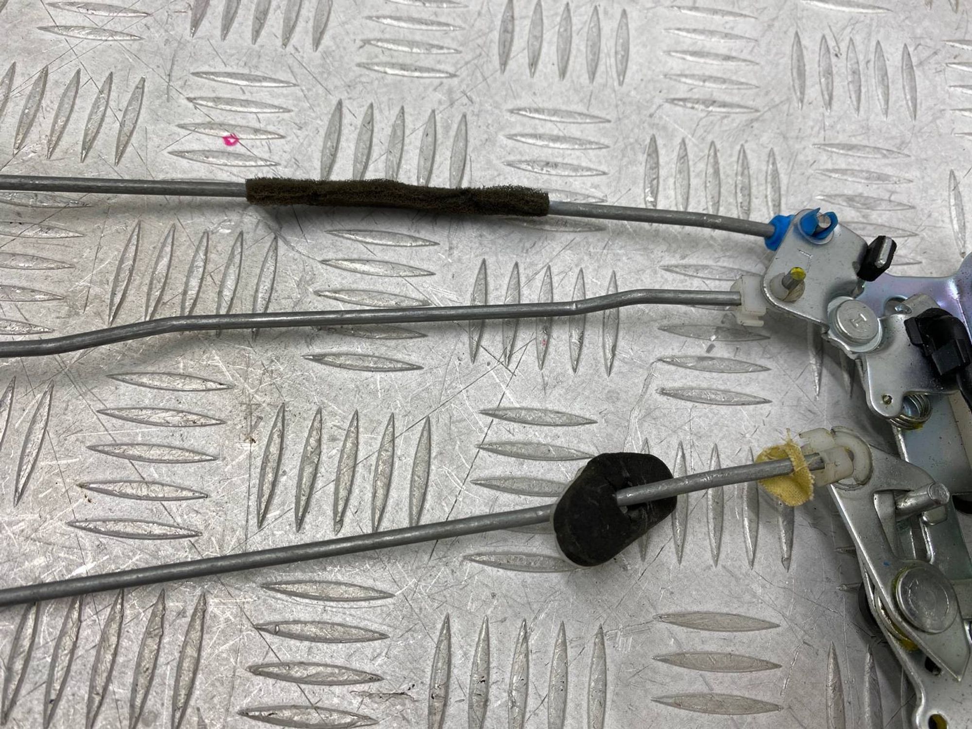 Б\У Замок двери задний левый Kia Clarus 2001, 990 рублей, Краснодар